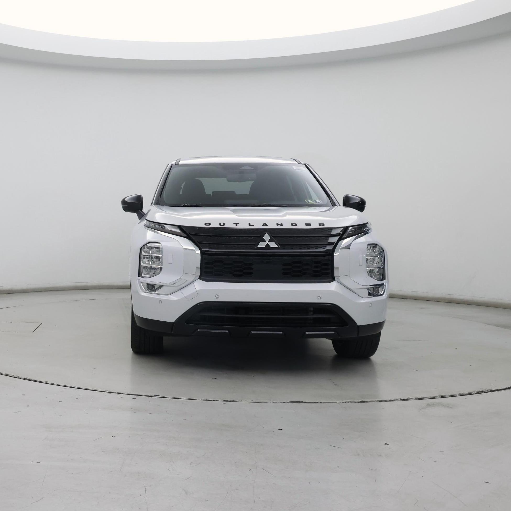 Thumbnail: 2023 Mitsubishi Outlander - 5