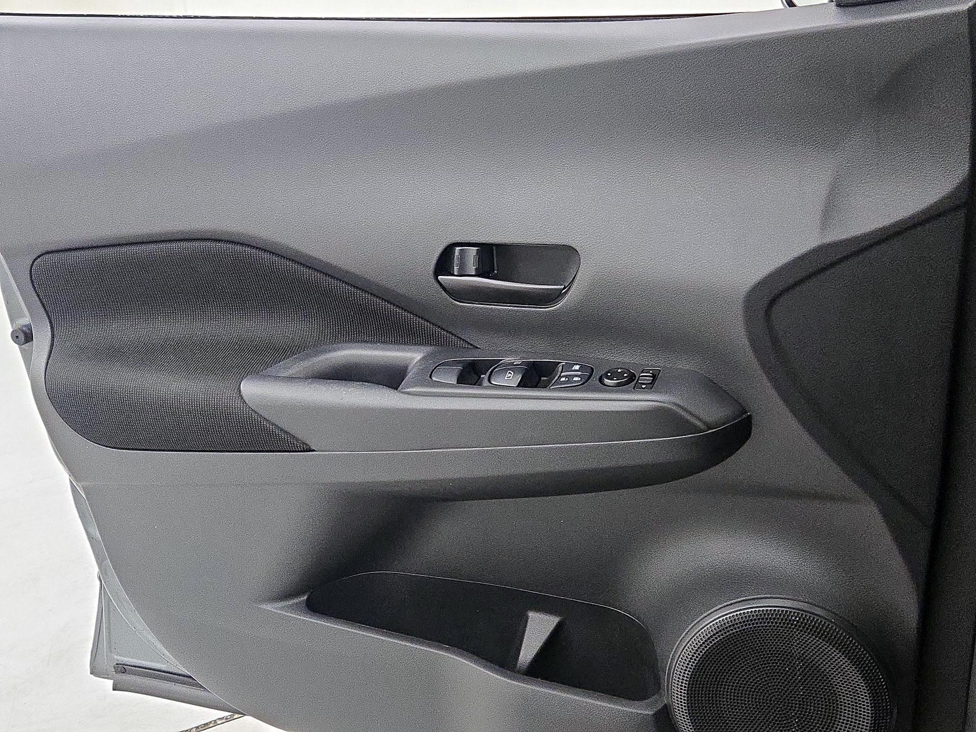 Thumbnail: 2022 Nissan Kicks - 12