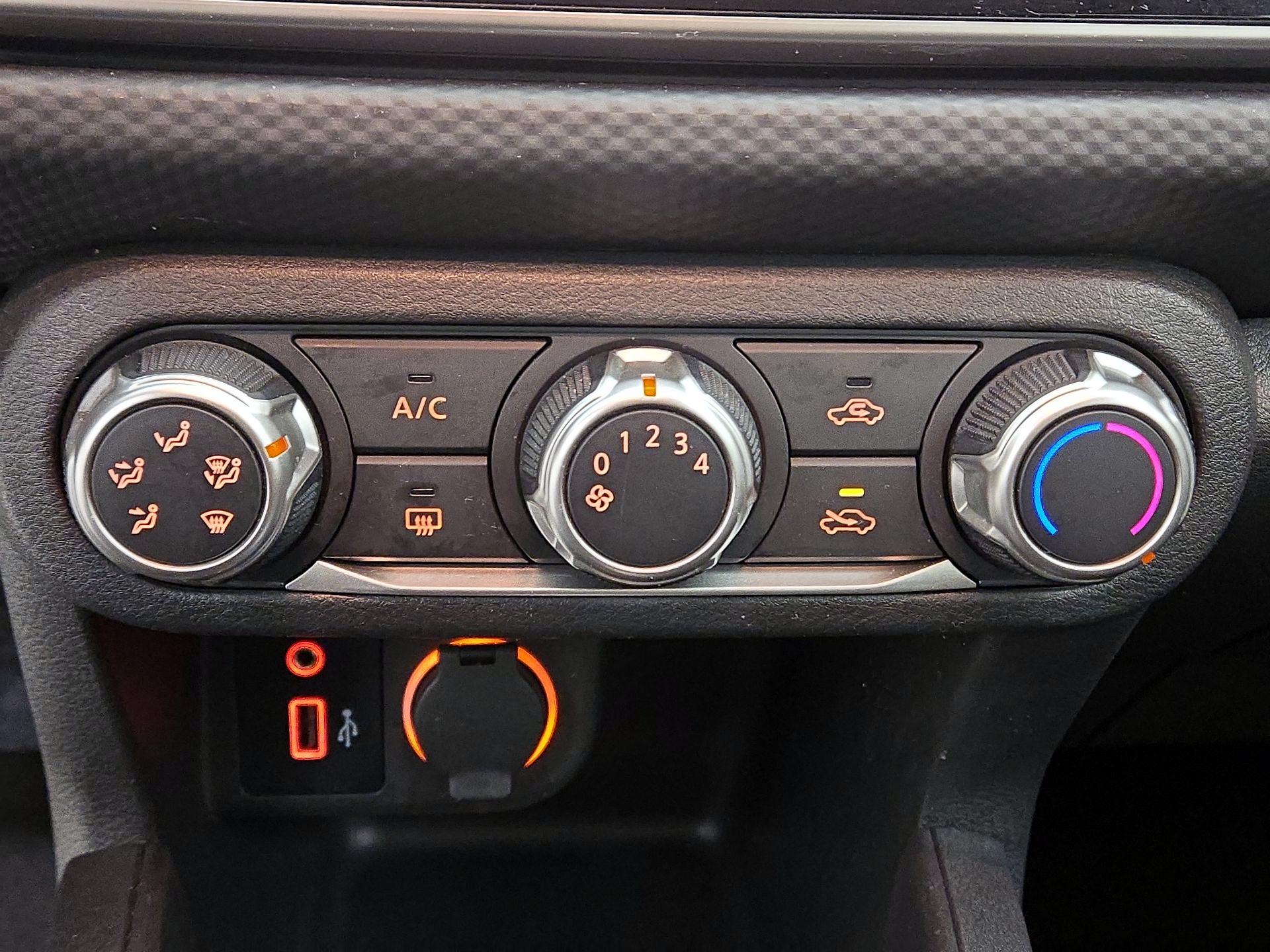 Thumbnail: 2022 Nissan Kicks - 15