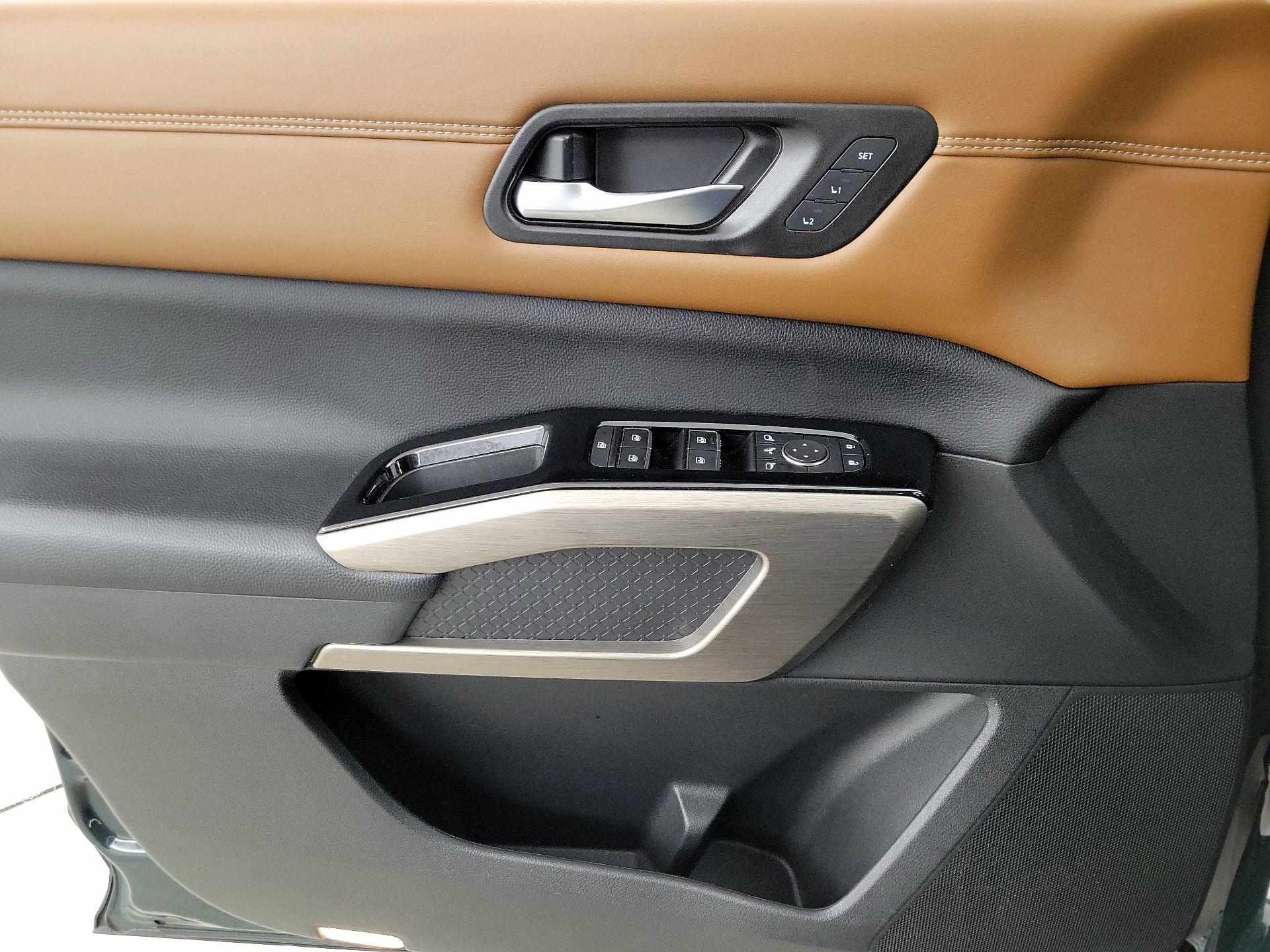 Thumbnail: 2022 Nissan Pathfinder - 12