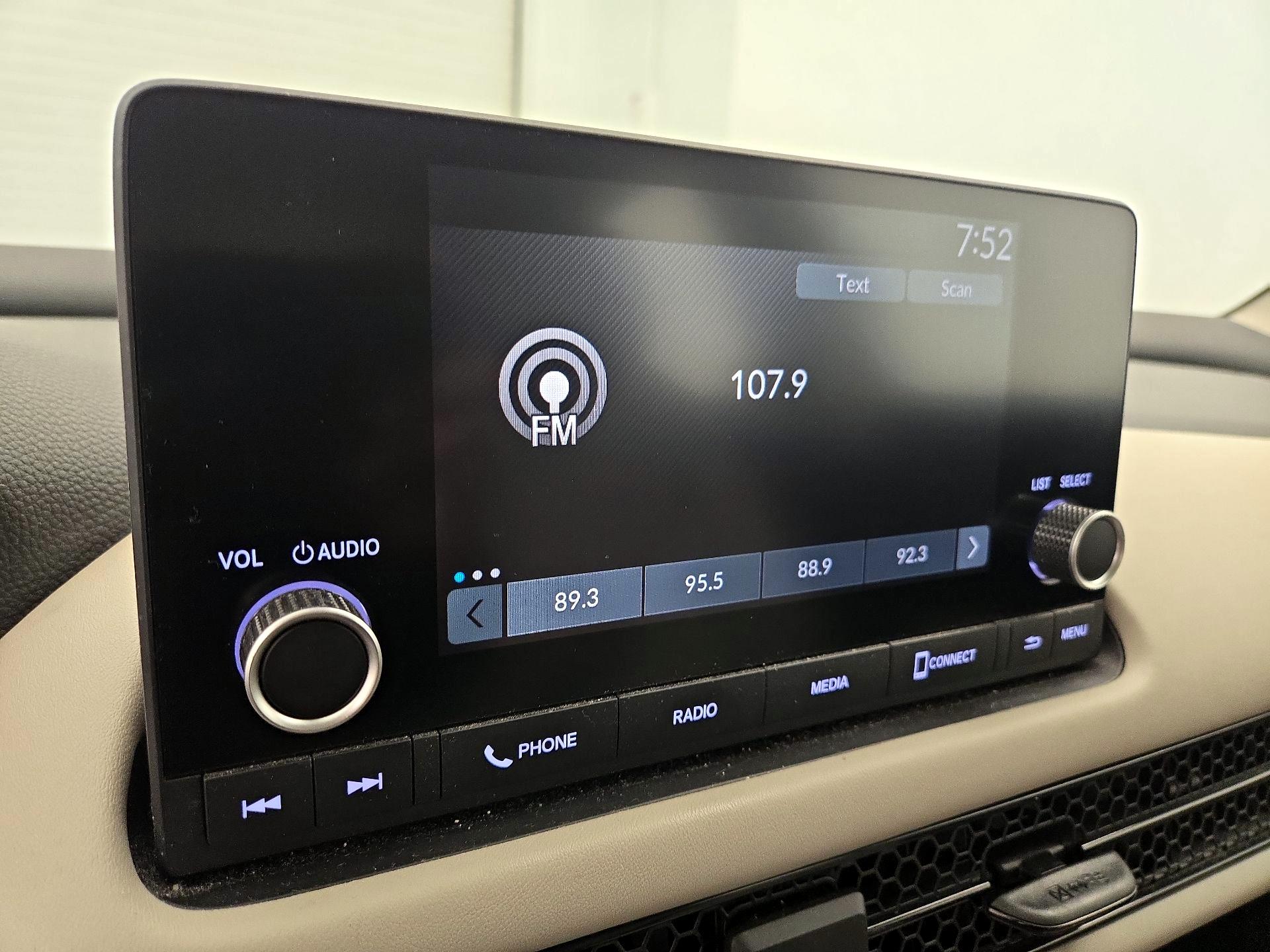 Thumbnail: 2023 Honda HR-V - 15