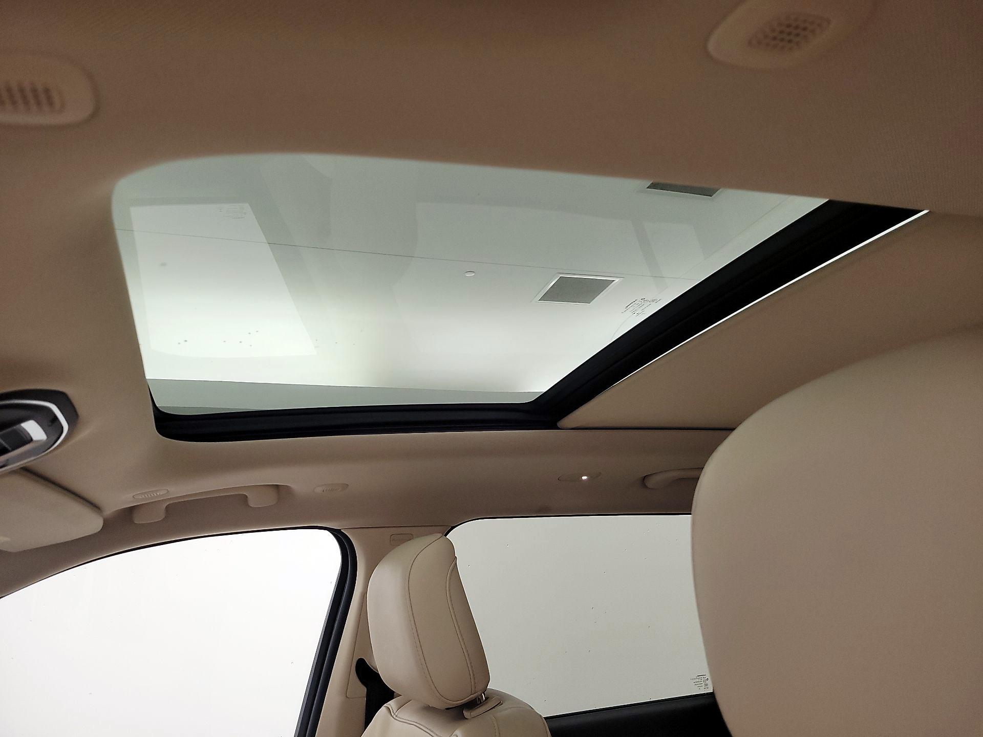 Thumbnail: 2022 Jeep Grand Cherokee L - 20