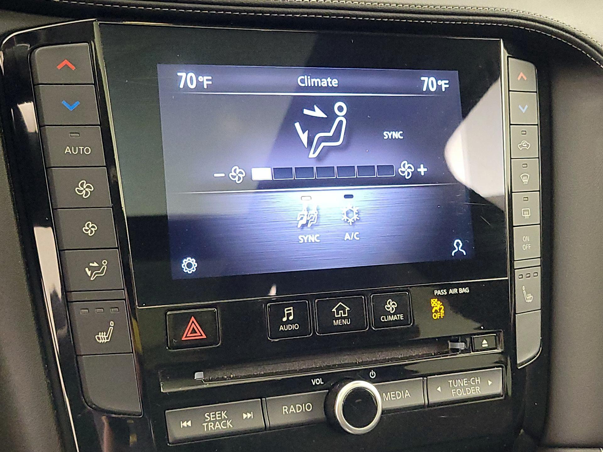 Thumbnail: 2022 INFINITI QX50 - 16