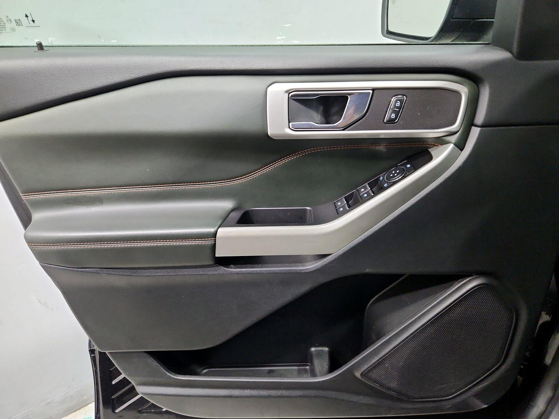 Thumbnail: 2022 Ford Explorer - 12