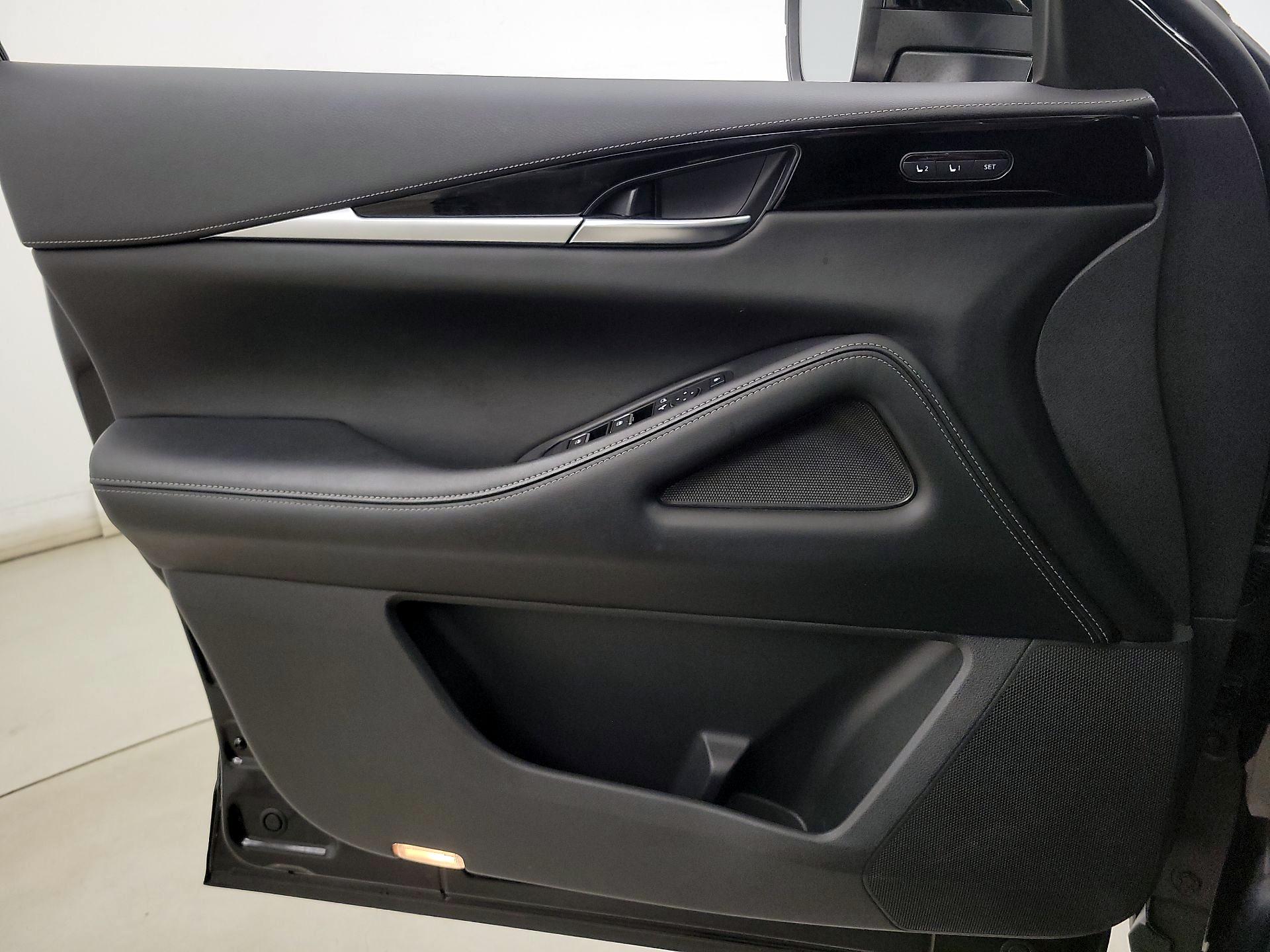 Thumbnail: 2023 INFINITI QX60 - 12