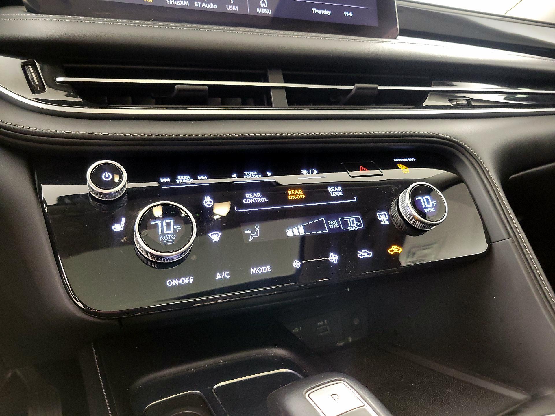 Thumbnail: 2023 INFINITI QX60 - 16