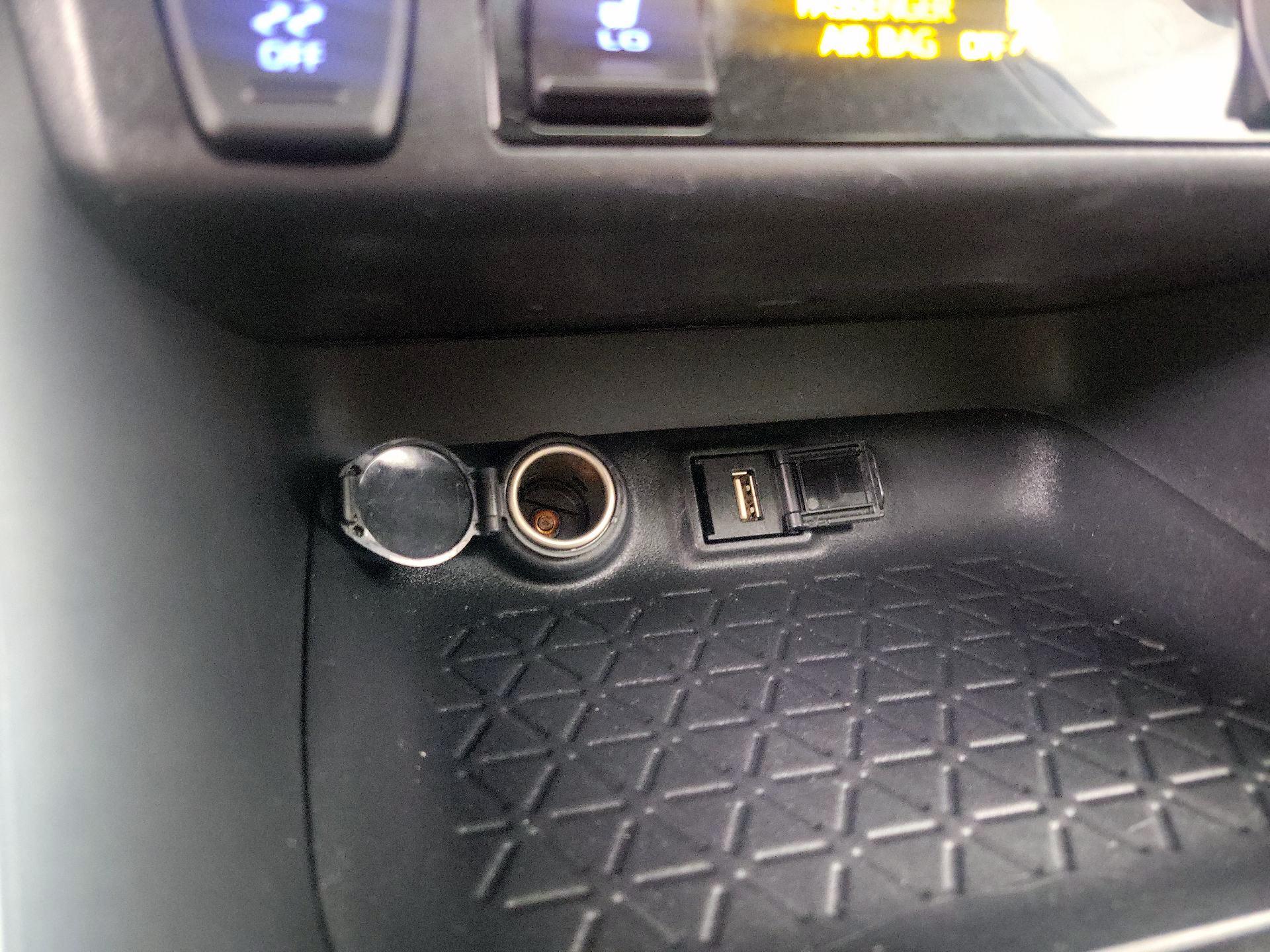 Thumbnail: 2022 Toyota RAV4 - 18