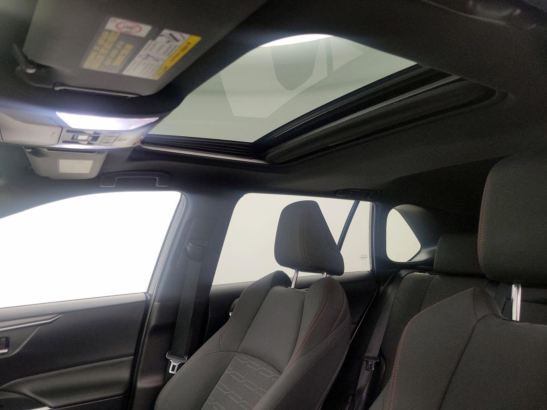 Thumbnail: 2022 Toyota RAV4 - 19