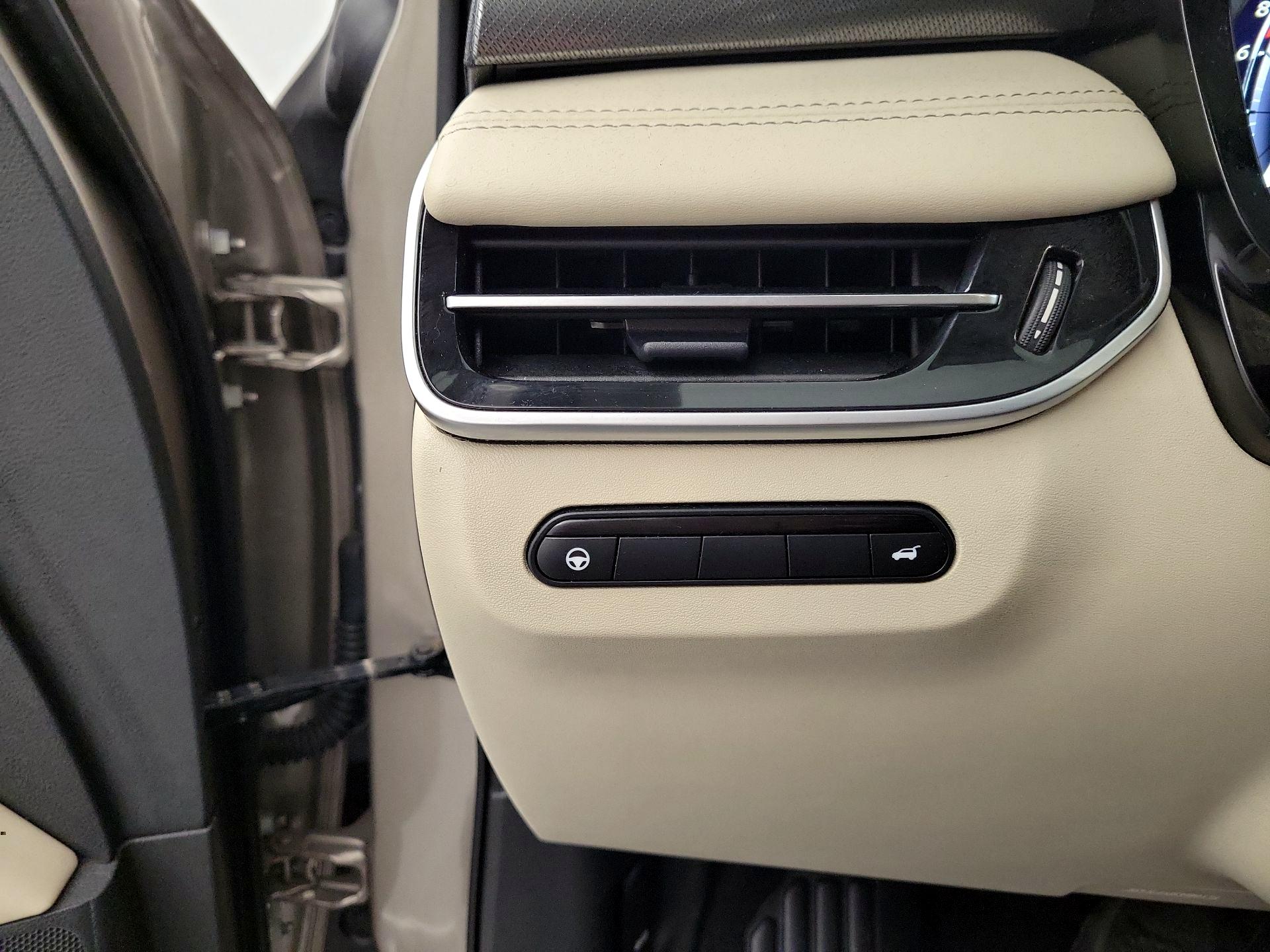 Thumbnail: 2023 INFINITI QX60 - 11