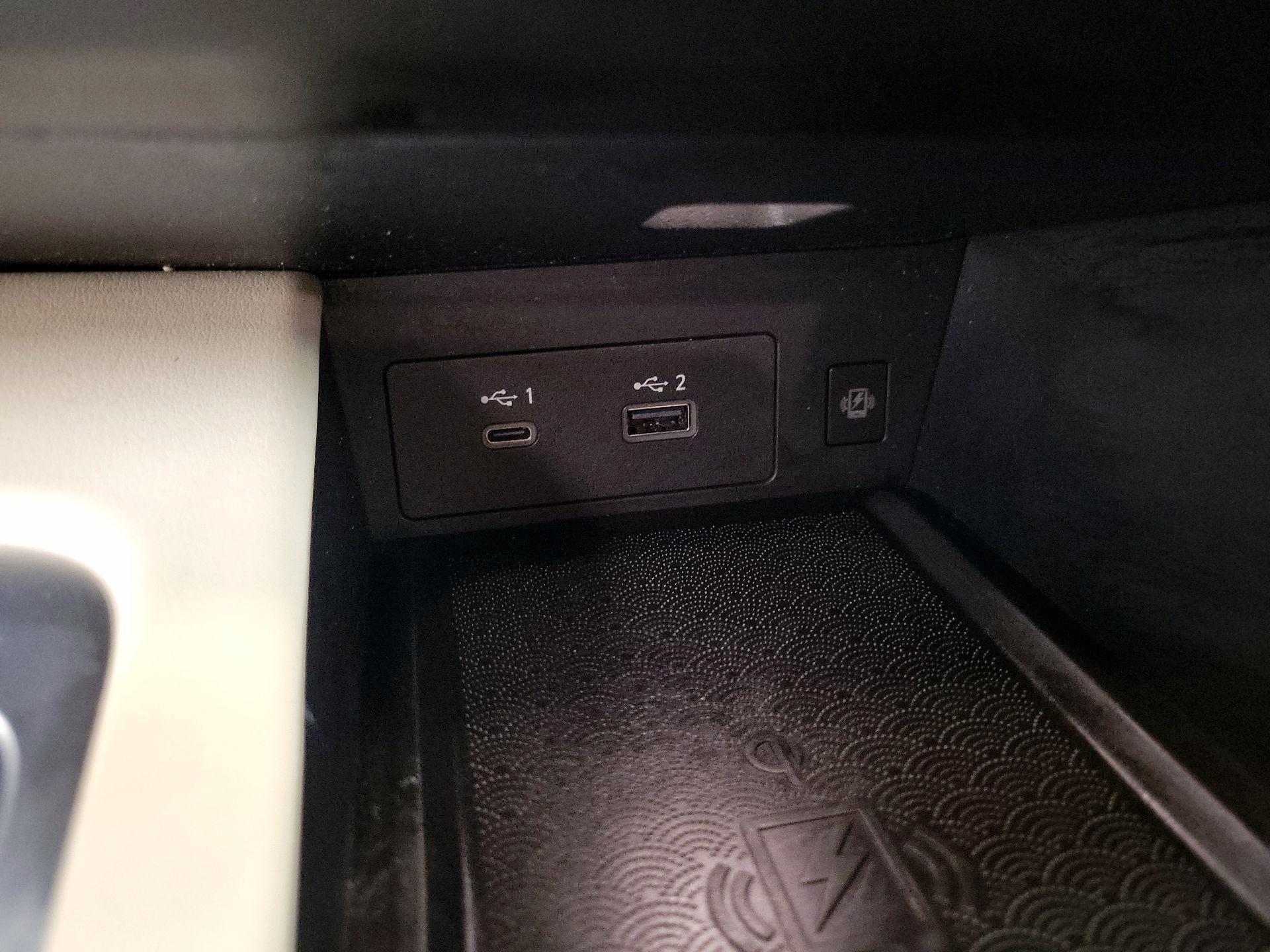 Thumbnail: 2023 INFINITI QX60 - 16