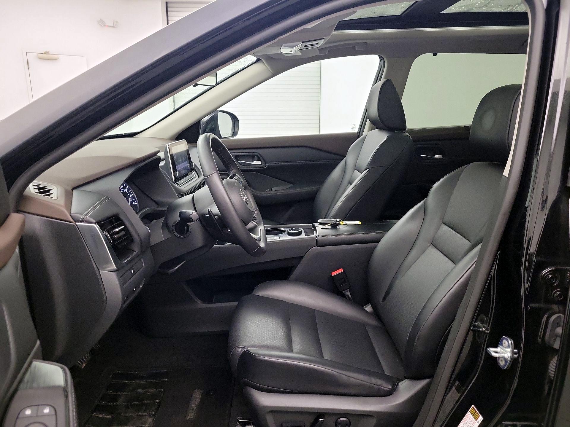 Thumbnail: 2023 Nissan Rogue - 9