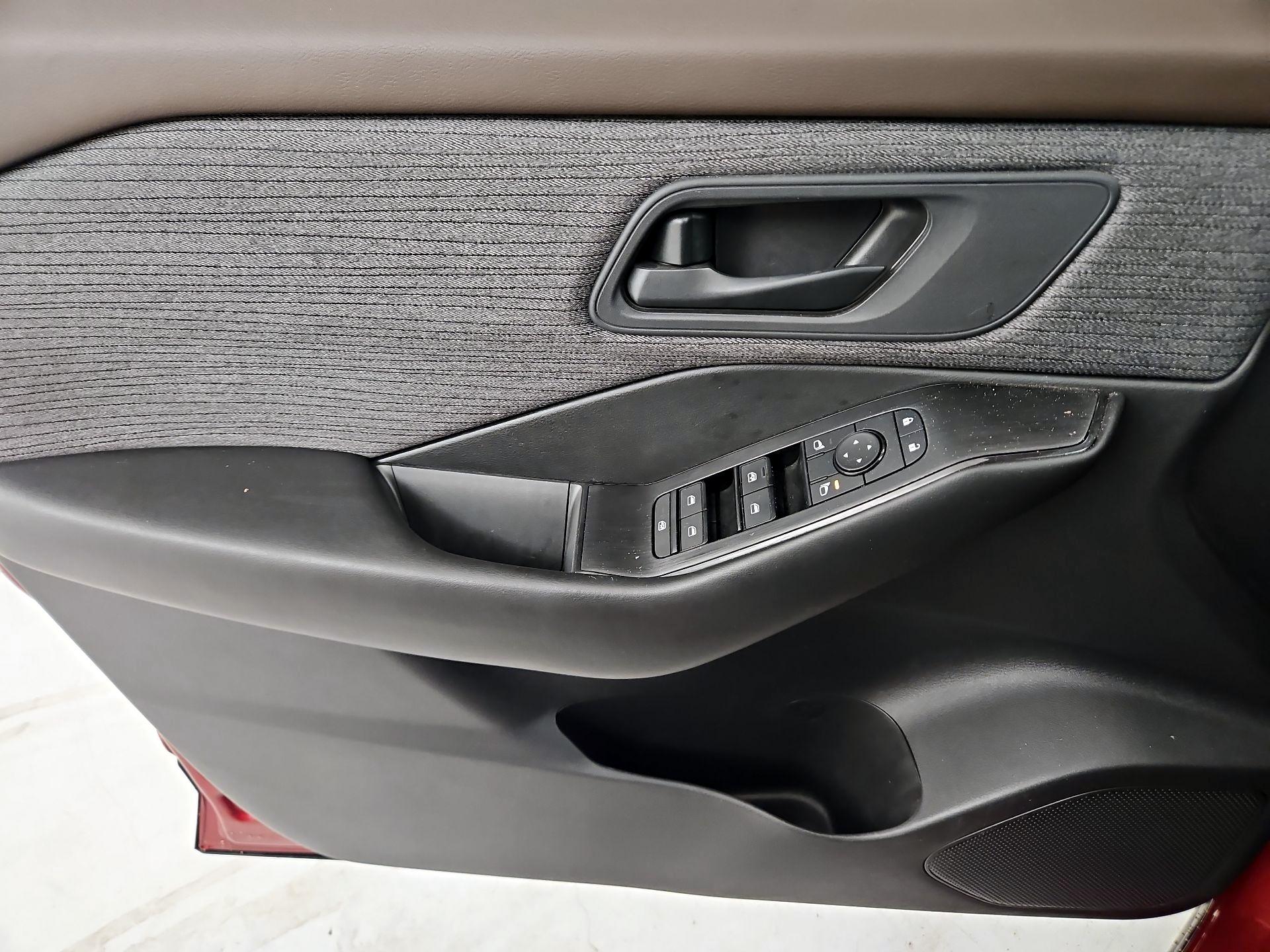 Thumbnail: 2023 Nissan Rogue - 12