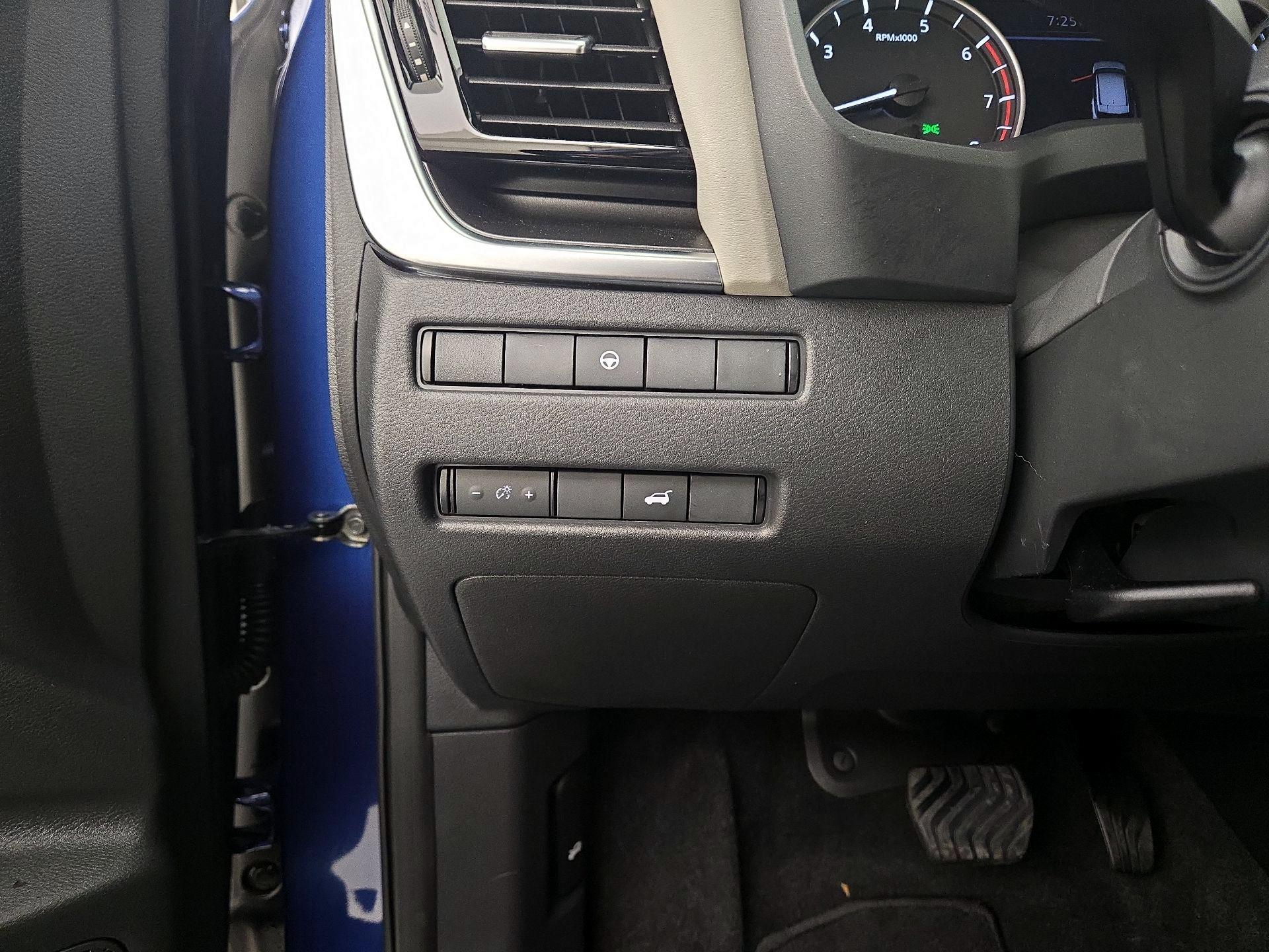 Thumbnail: 2023 Nissan Rogue - 13