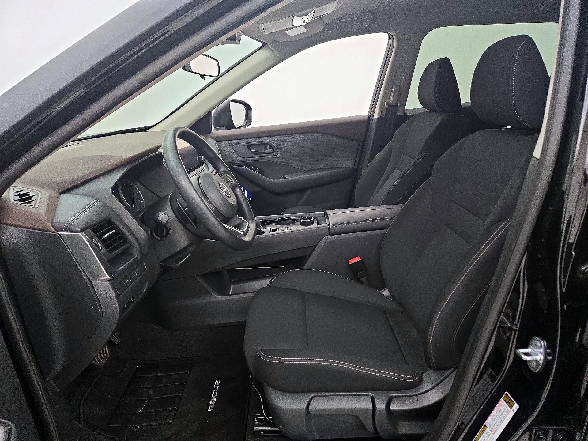 Thumbnail: 2023 Nissan Rogue - 11