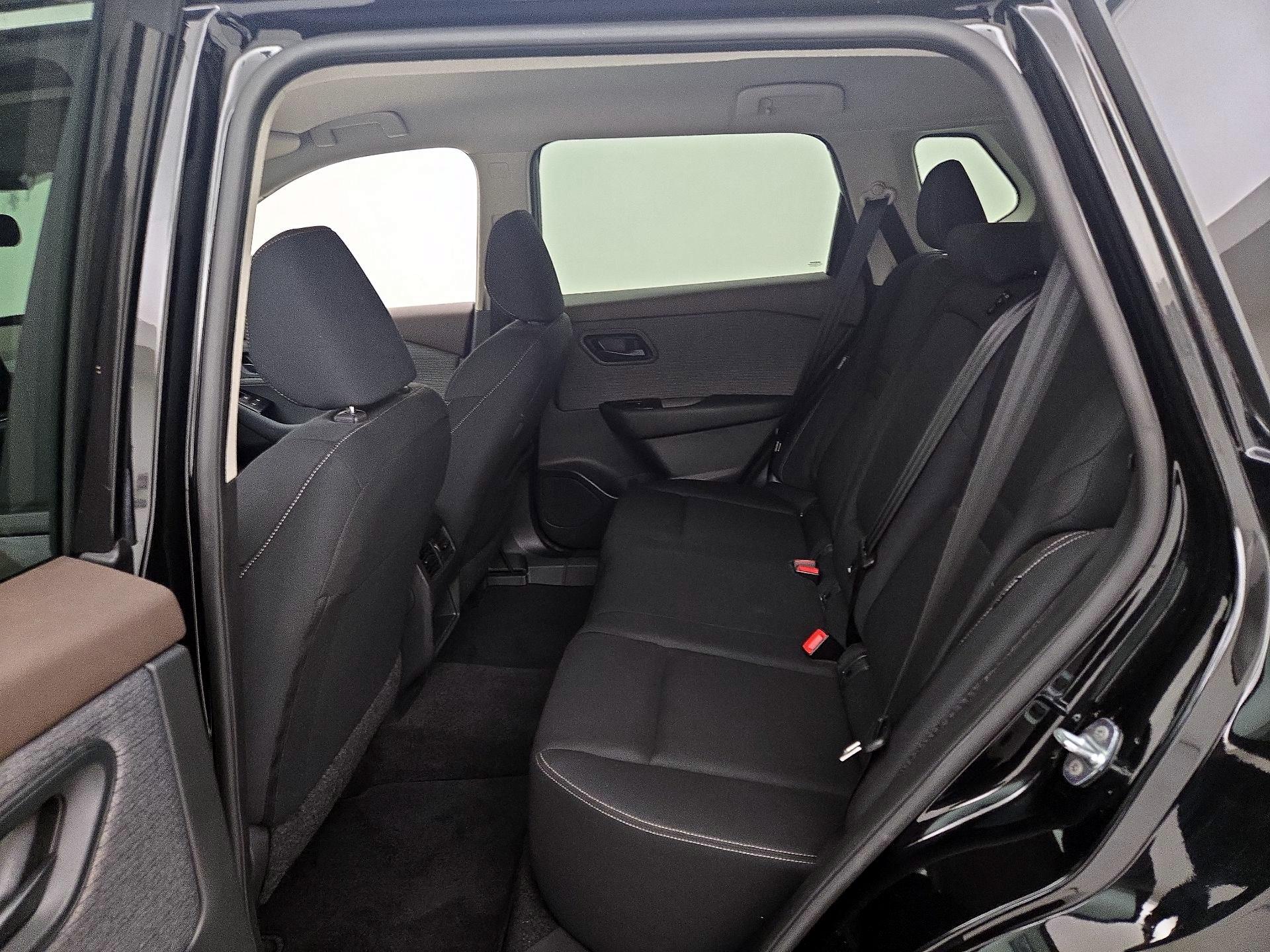 Thumbnail: 2023 Nissan Rogue - 19