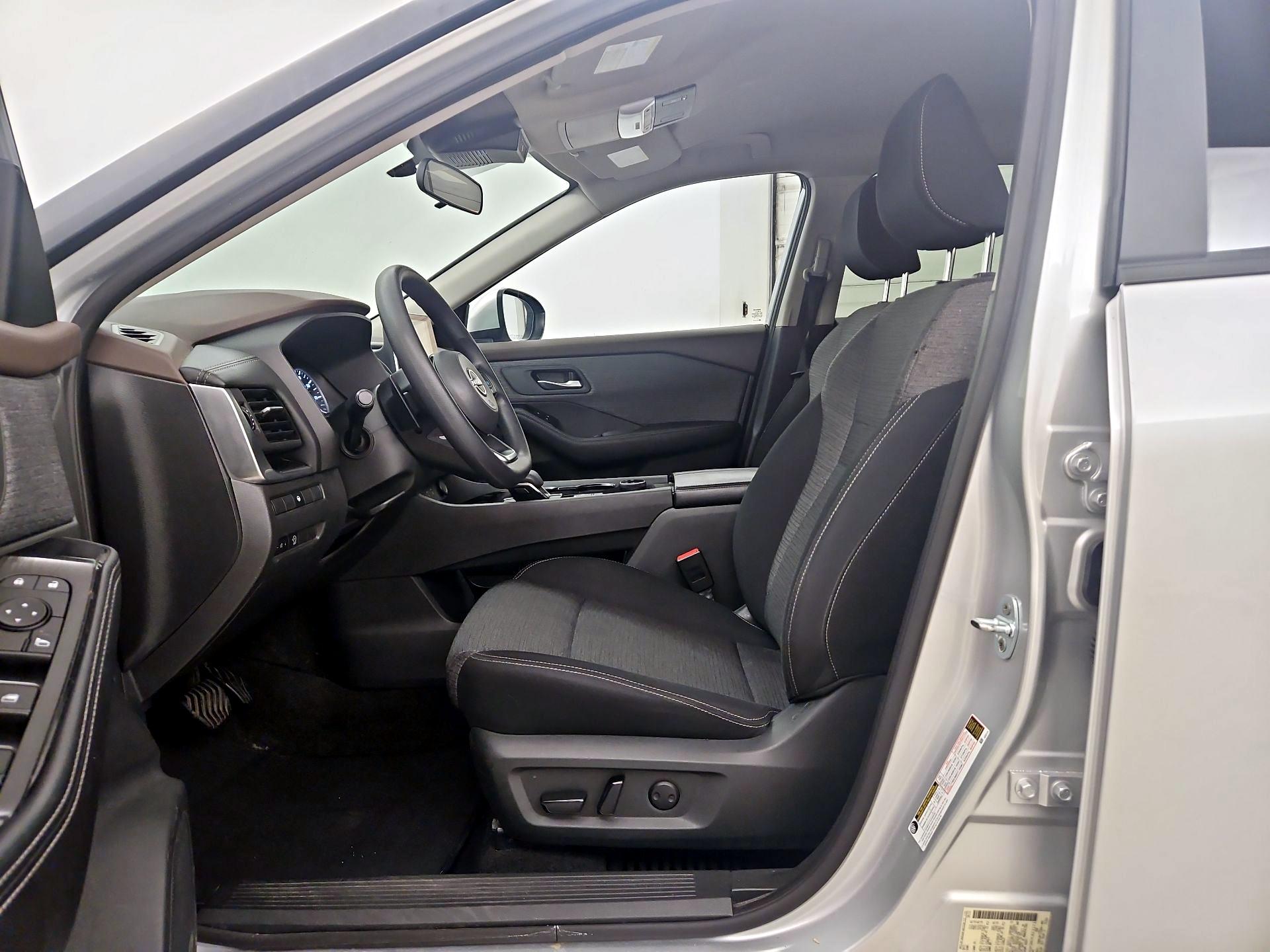 Thumbnail: 2023 Nissan Rogue - 11