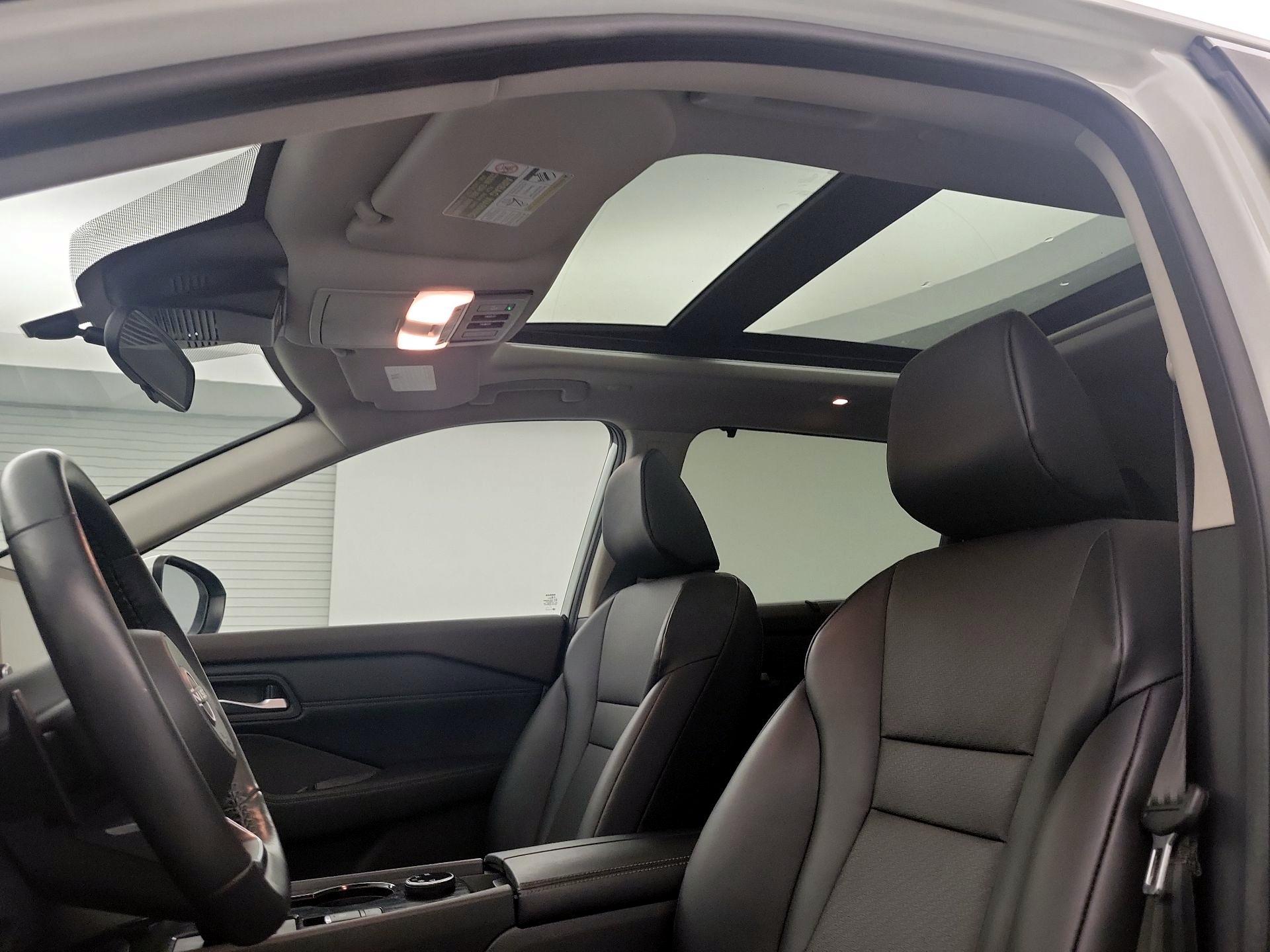 Thumbnail: 2023 Nissan Rogue - 17