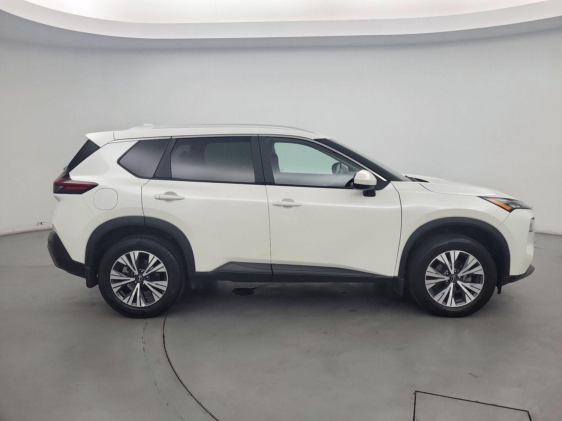 Thumbnail: 2023 Nissan Rogue - 4