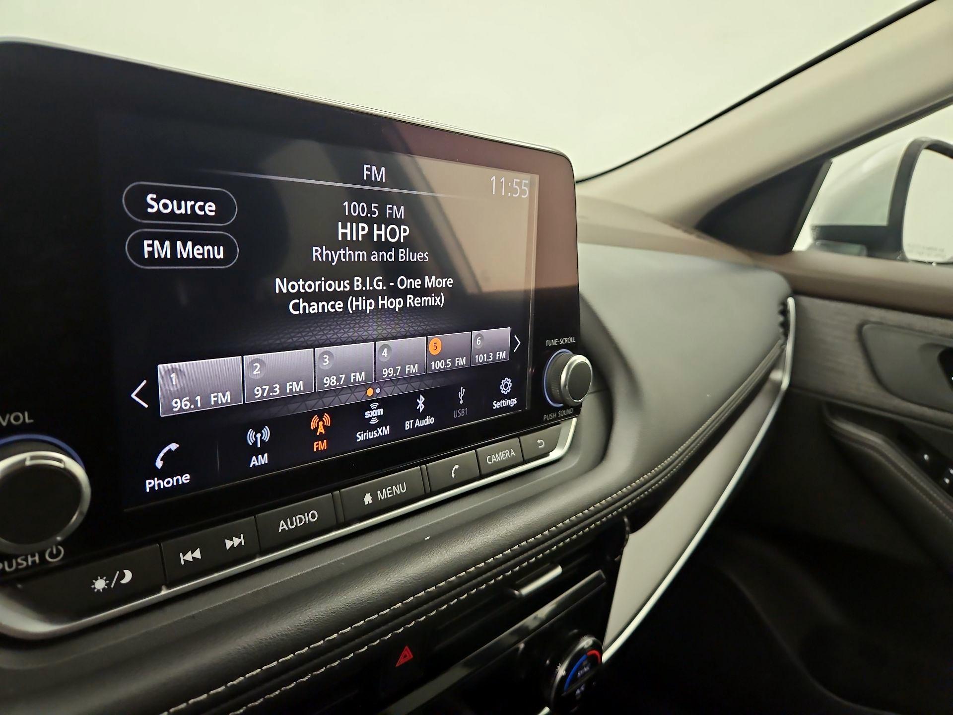 Thumbnail: 2022 Nissan Rogue - 15