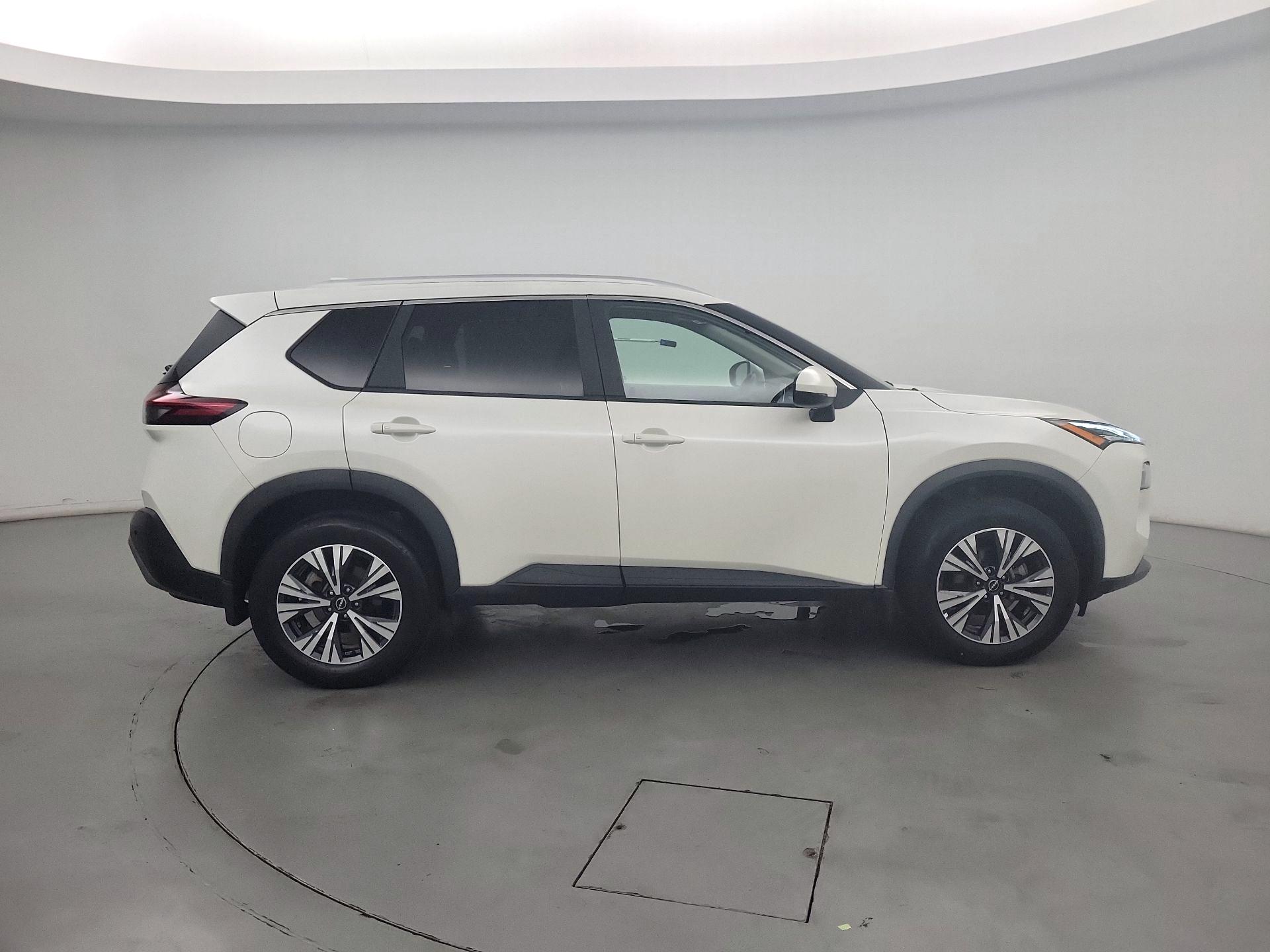 Thumbnail: 2023 Nissan Rogue - 4