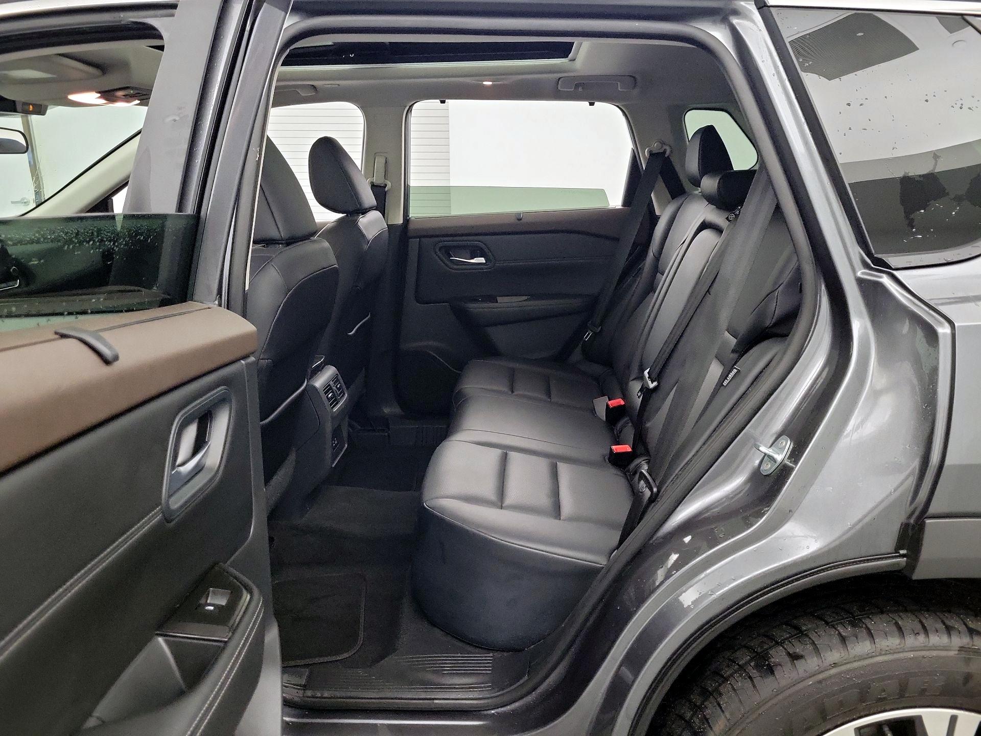 Thumbnail: 2022 Nissan Rogue - 18