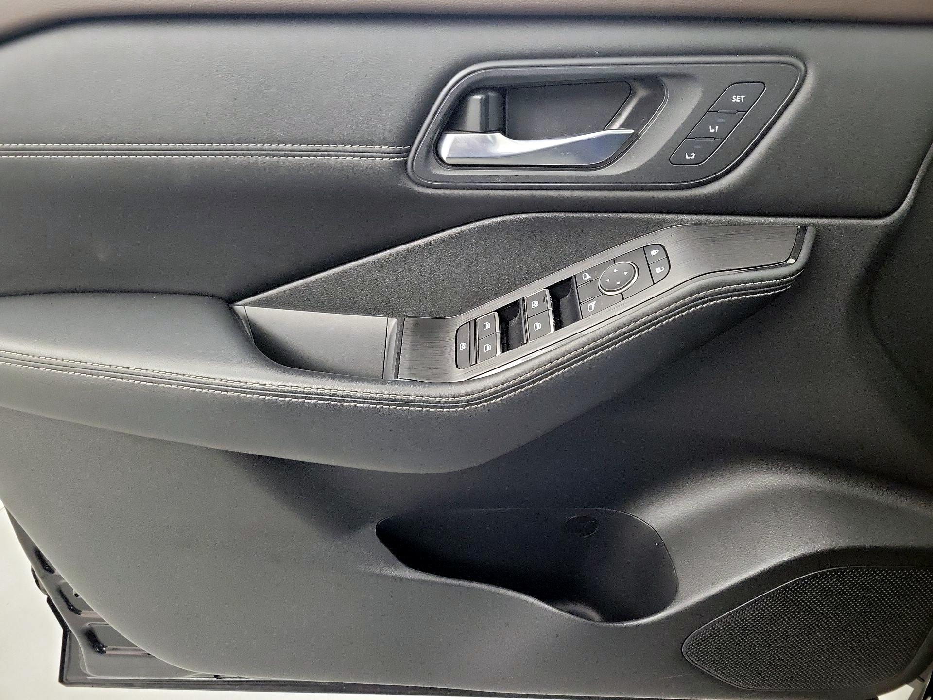 Thumbnail: 2023 Nissan Rogue - 10