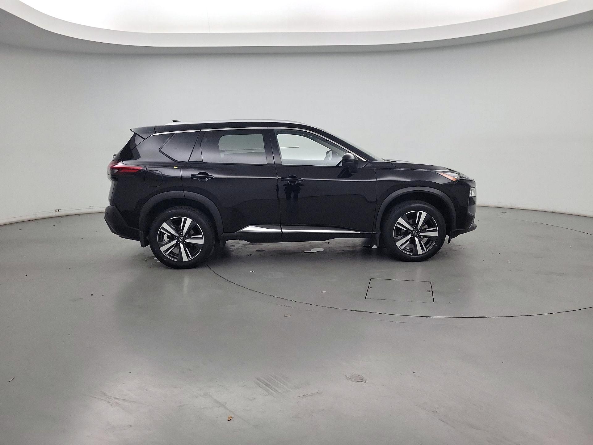 Thumbnail: 2023 Nissan Rogue - 4