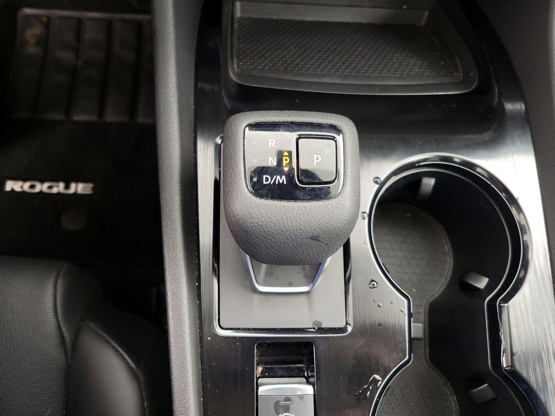 Thumbnail: 2022 Nissan Rogue - 17