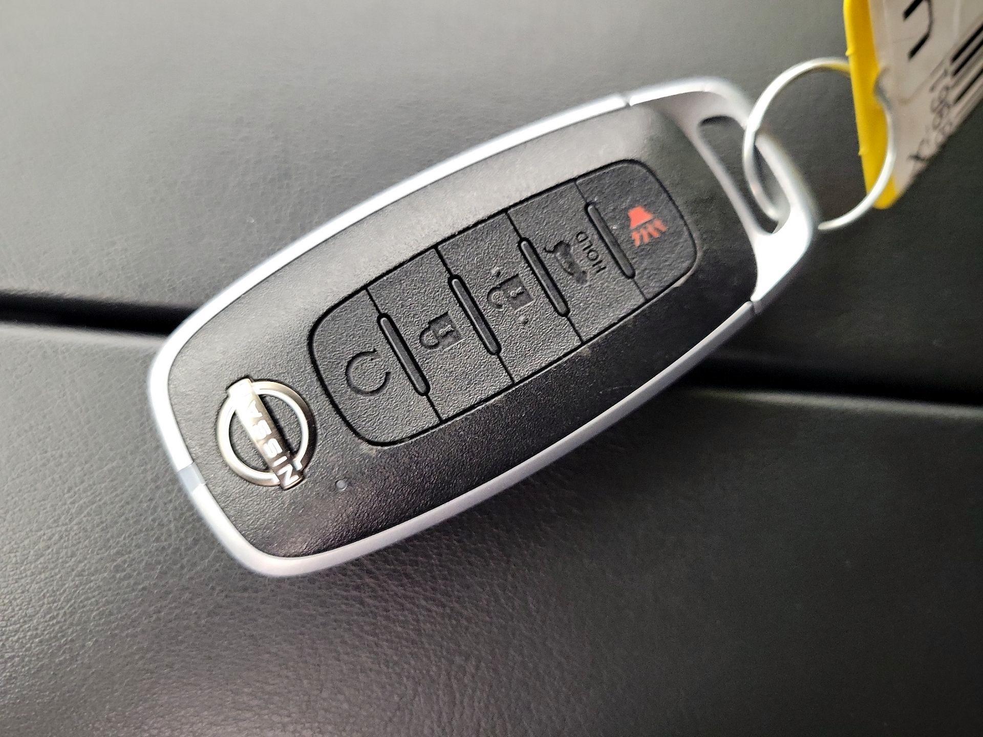 Thumbnail: 2023 Nissan Rogue - 20