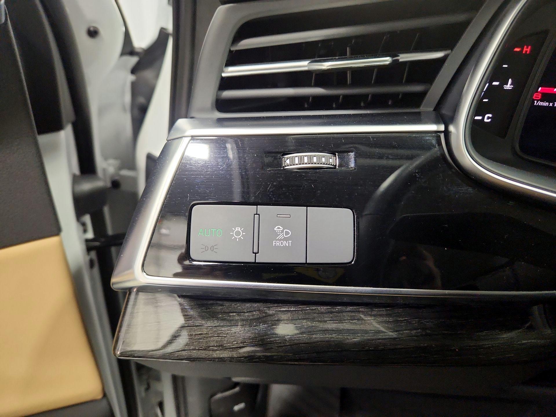 Thumbnail: 2022 Audi Q7 - 13