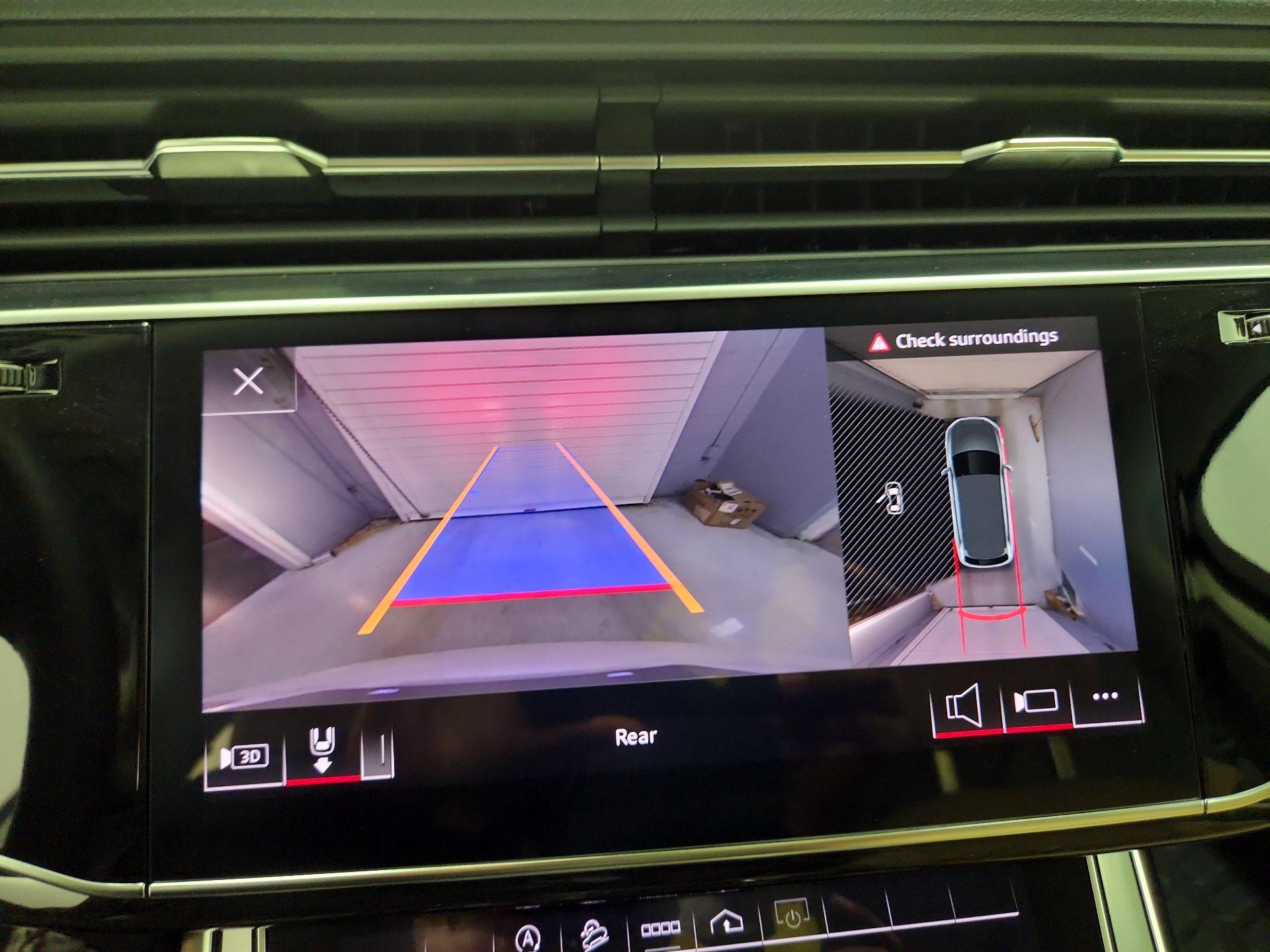 Thumbnail: 2022 Audi Q7 - 14