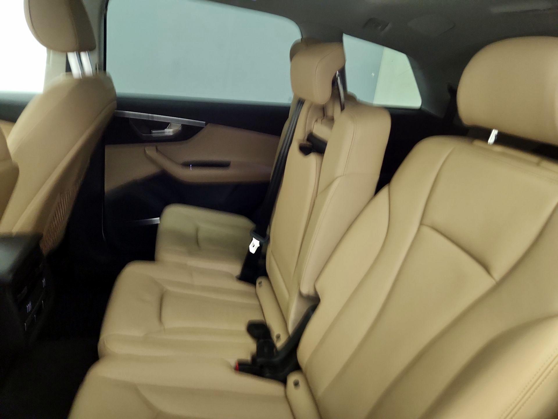 Thumbnail: 2022 Audi Q7 - 18