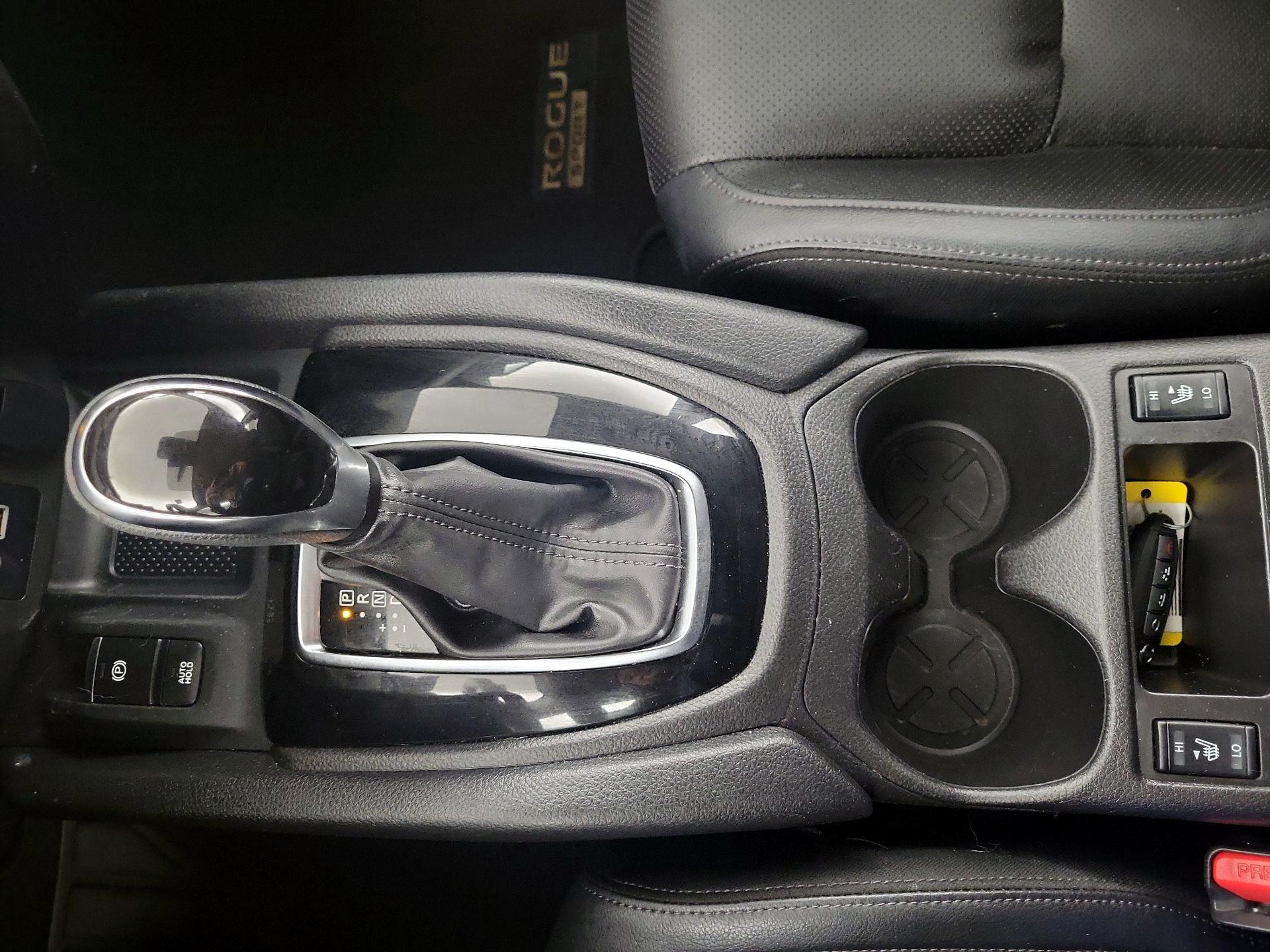 Thumbnail: 2022 Nissan Rogue Sport - 16