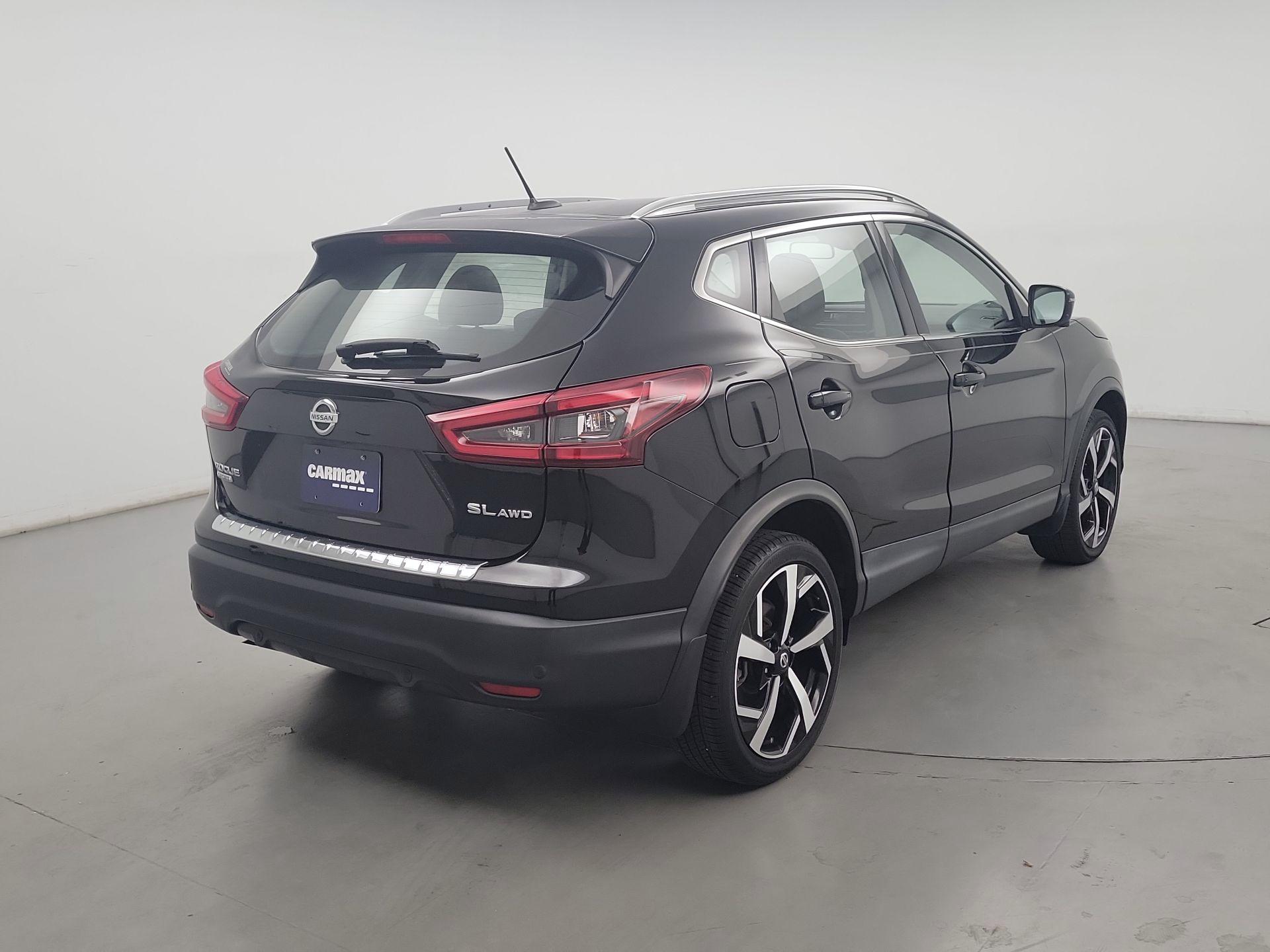 Thumbnail: 2022 Nissan Rogue Sport - 5