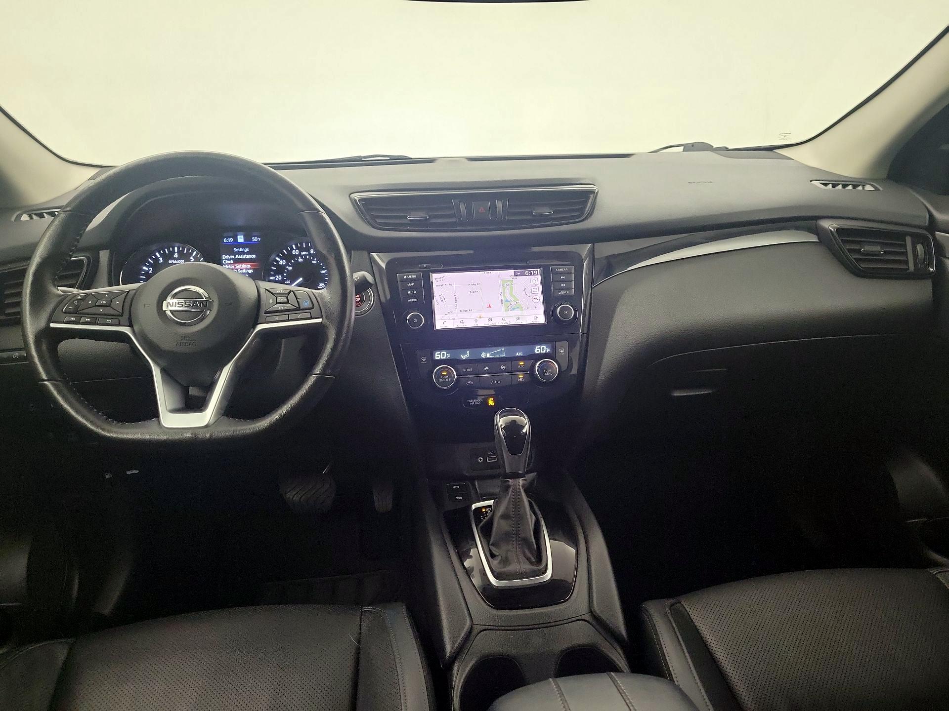 Thumbnail: 2022 Nissan Rogue Sport - 8