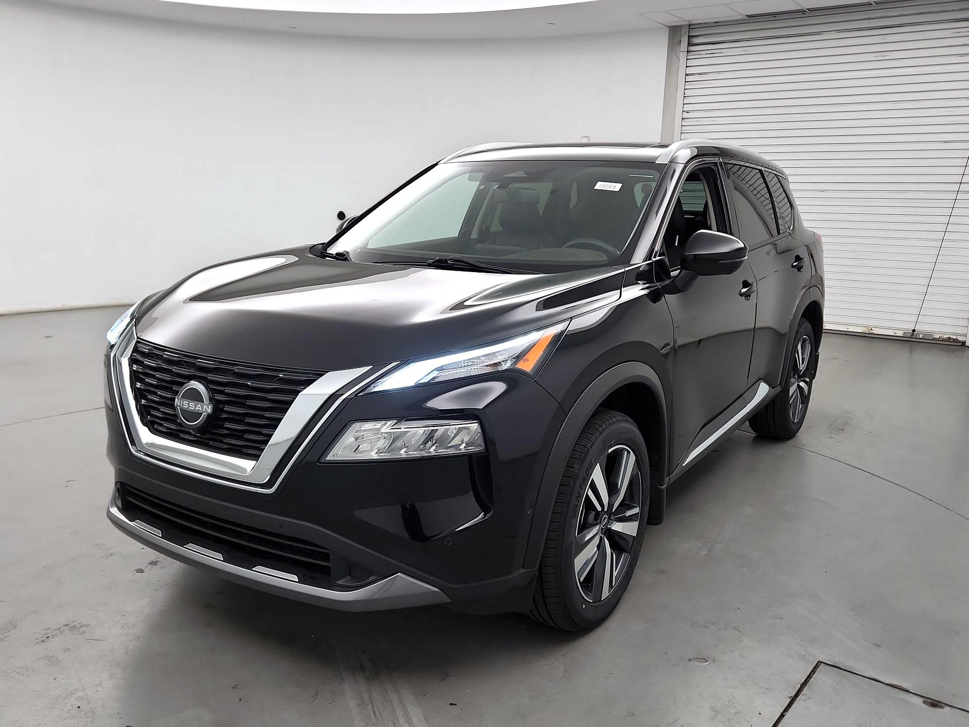 Thumbnail: 2023 Nissan Rogue - 3