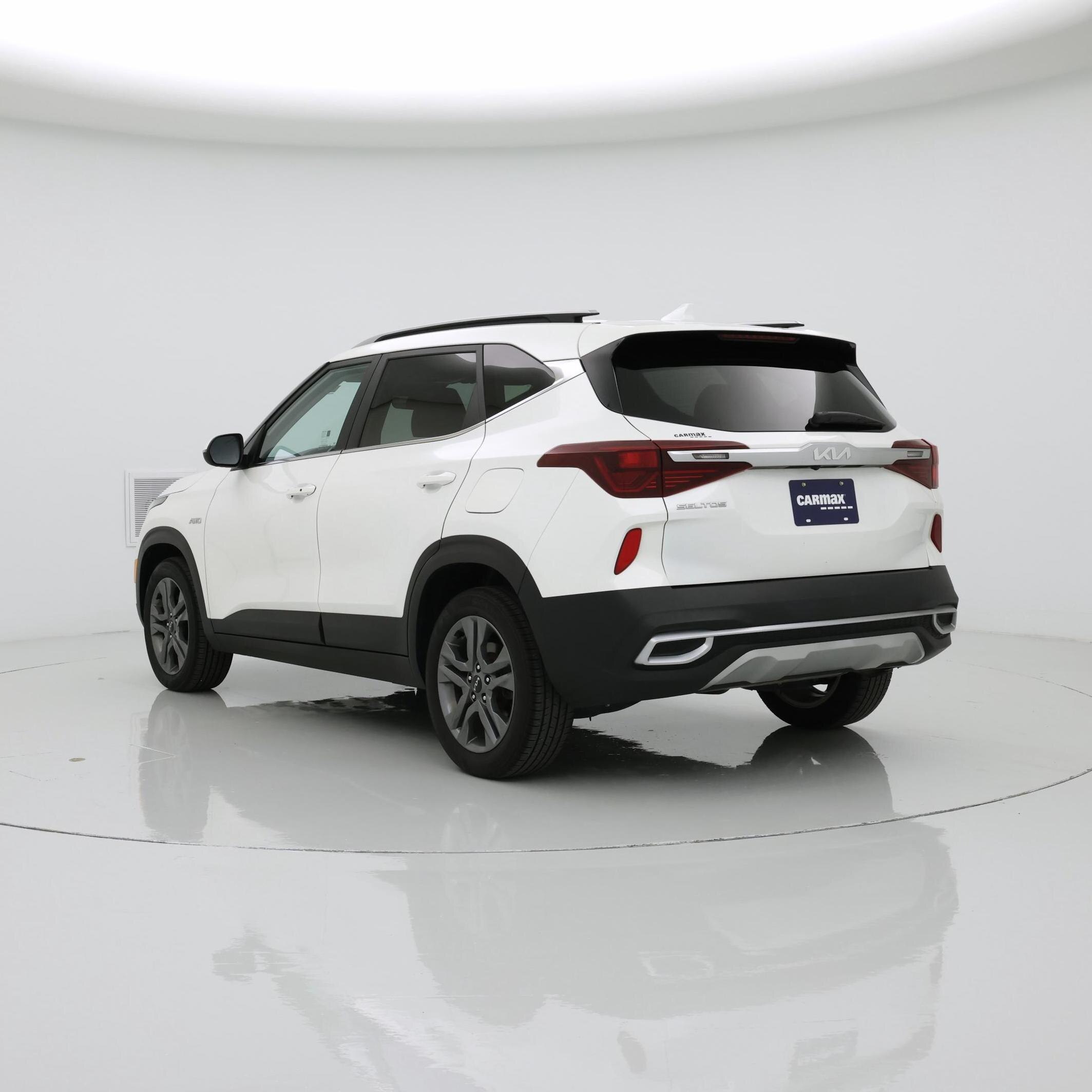 Thumbnail: 2023 Kia Seltos - 2