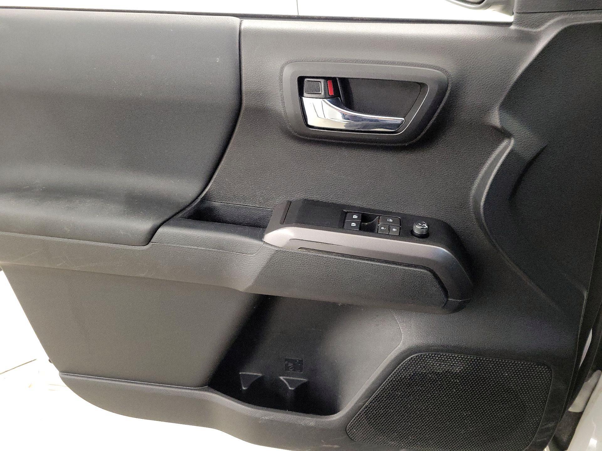 Thumbnail: 2023 Toyota Tacoma - 12