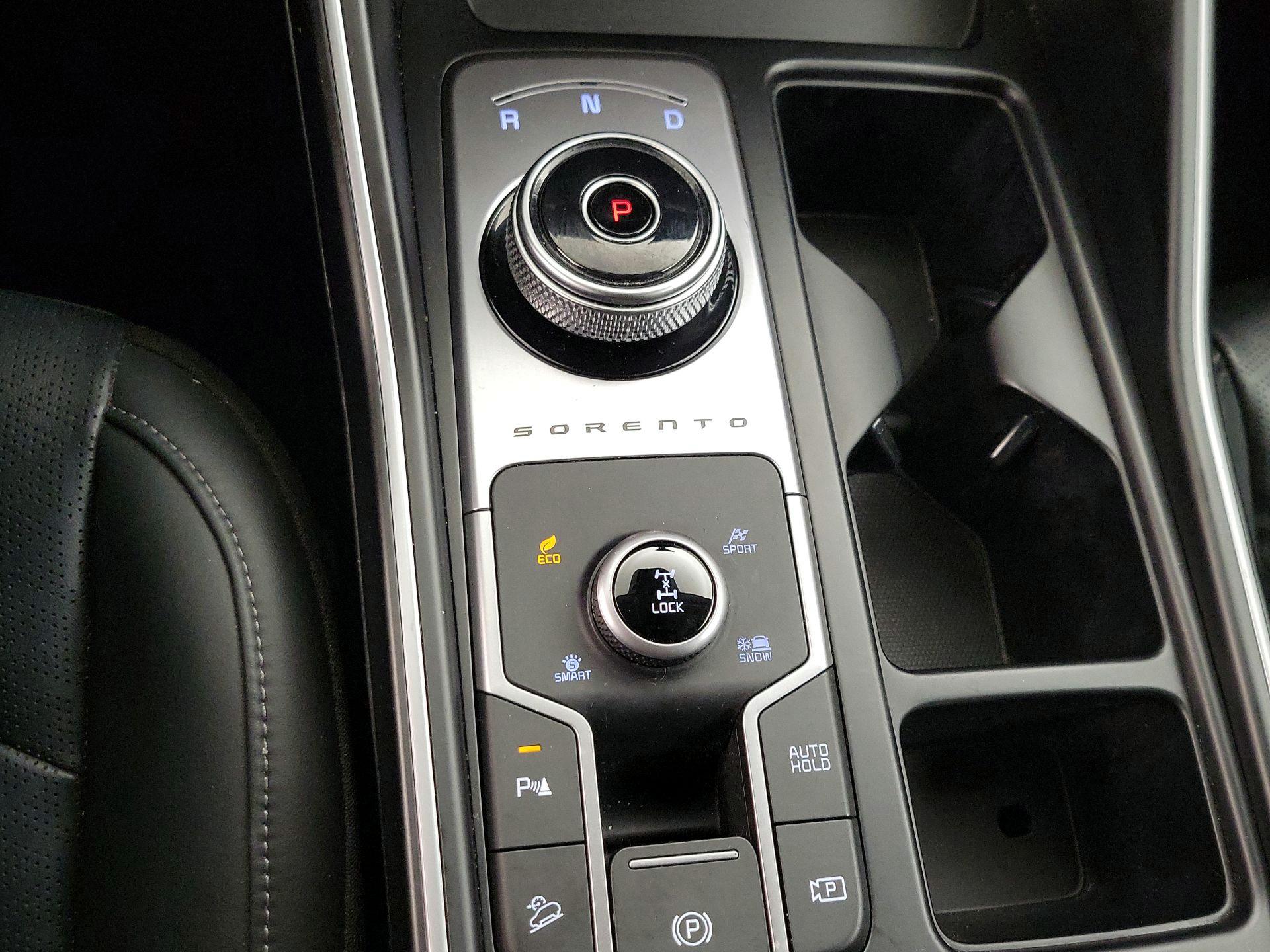 Thumbnail: 2023 Kia Sorento - 18