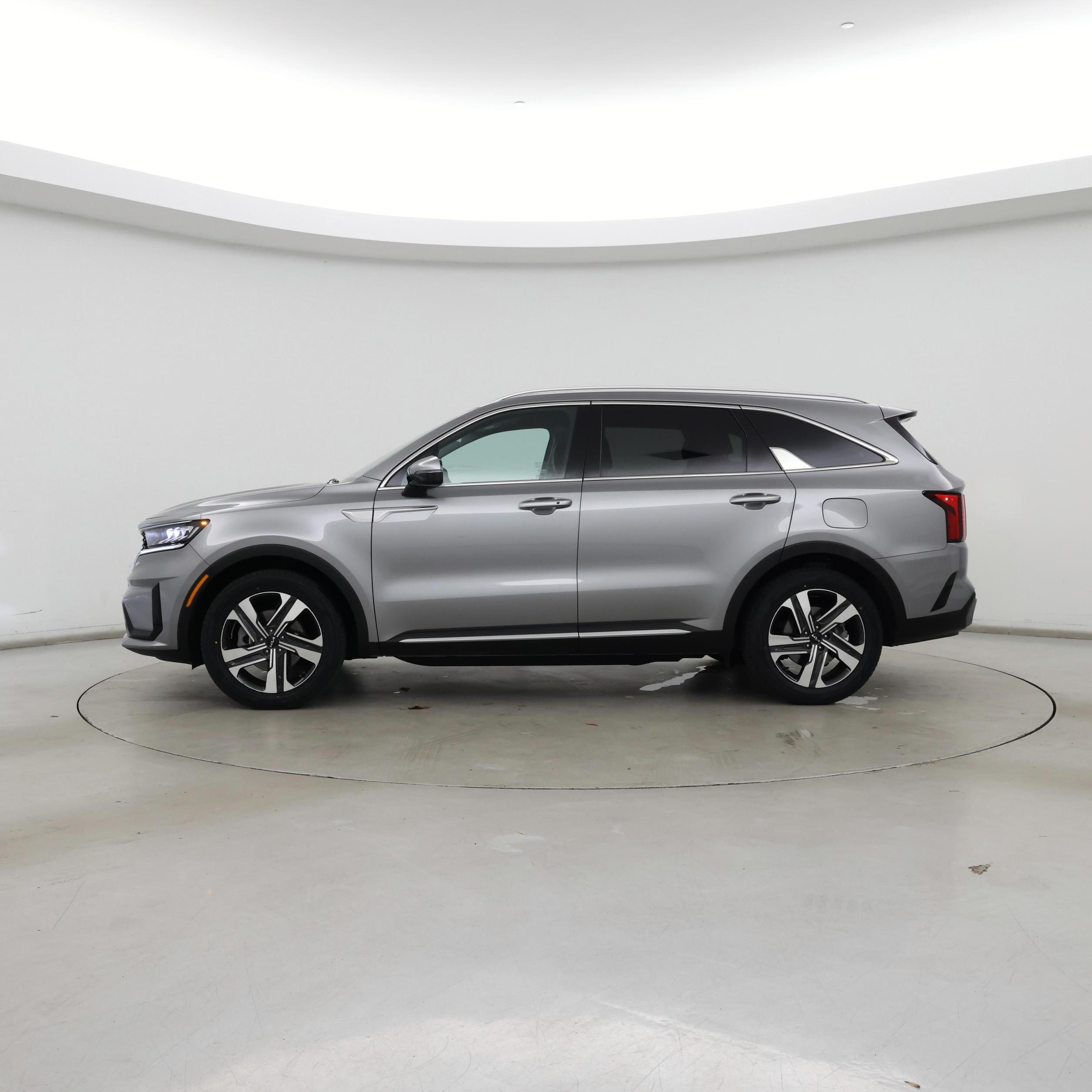 Thumbnail: 2023 Kia Sorento - 3