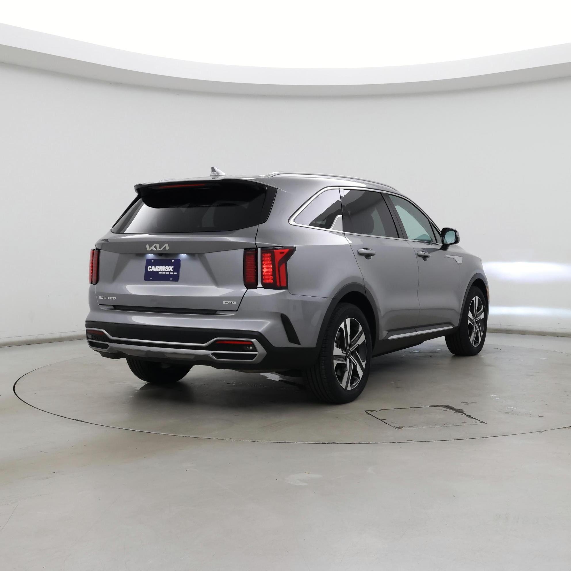 Thumbnail: 2023 Kia Sorento - 8