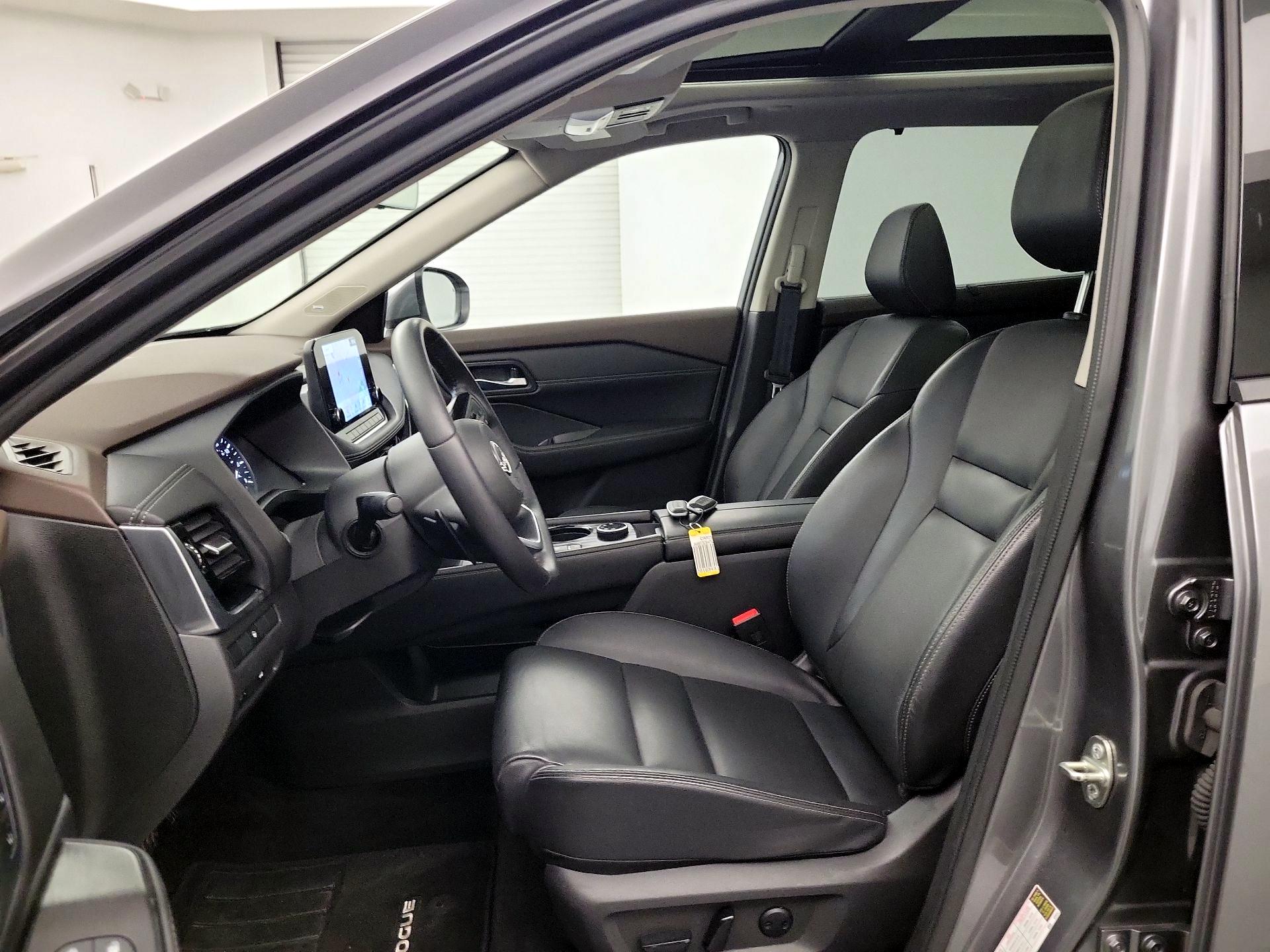 Thumbnail: 2023 Nissan Rogue - 9