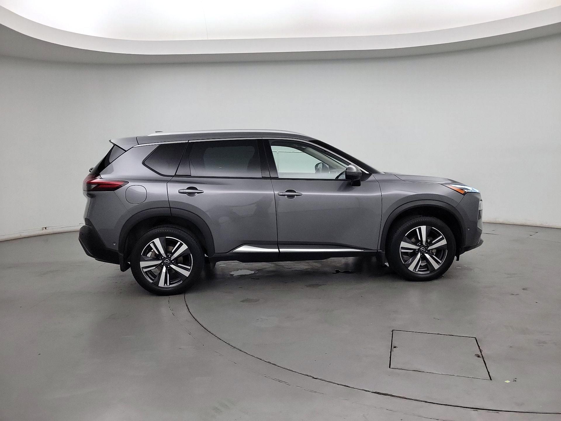 Thumbnail: 2023 Nissan Rogue - 4