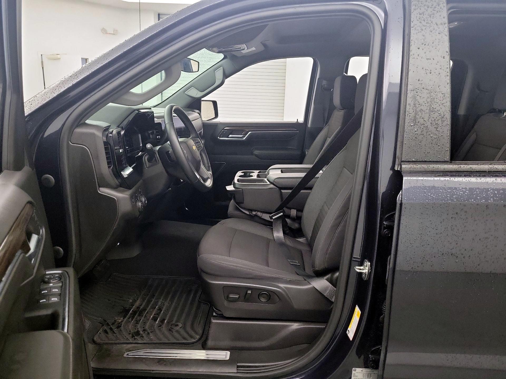 Thumbnail: 2024 Chevrolet Silverado 1500 - 9