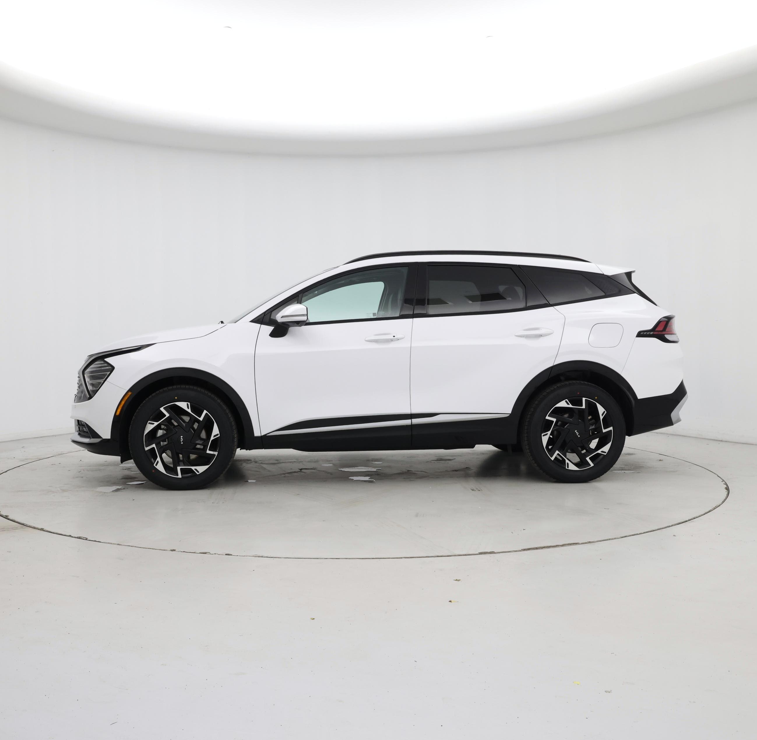 Thumbnail: 2023 Kia Sportage - 3