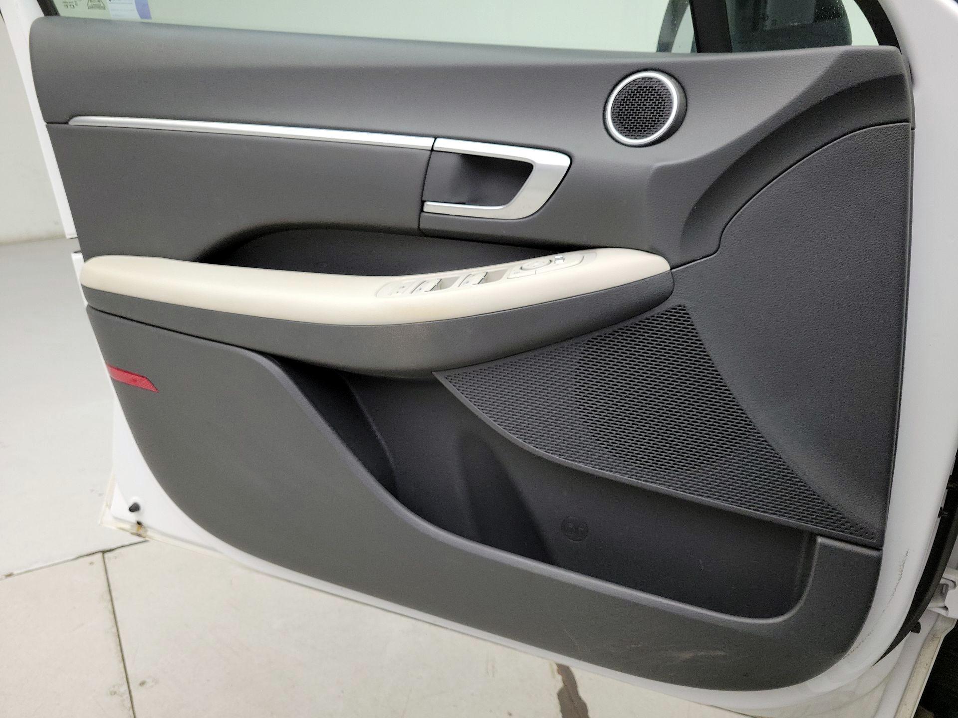 Thumbnail: 2023 Hyundai Sonata - 12