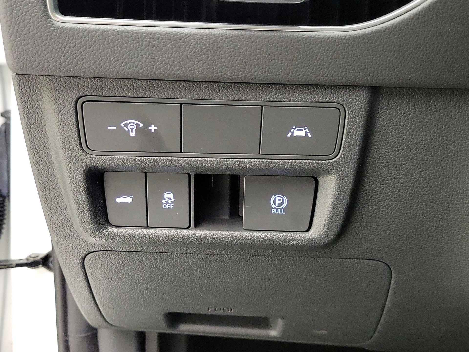 Thumbnail: 2023 Hyundai Sonata - 13