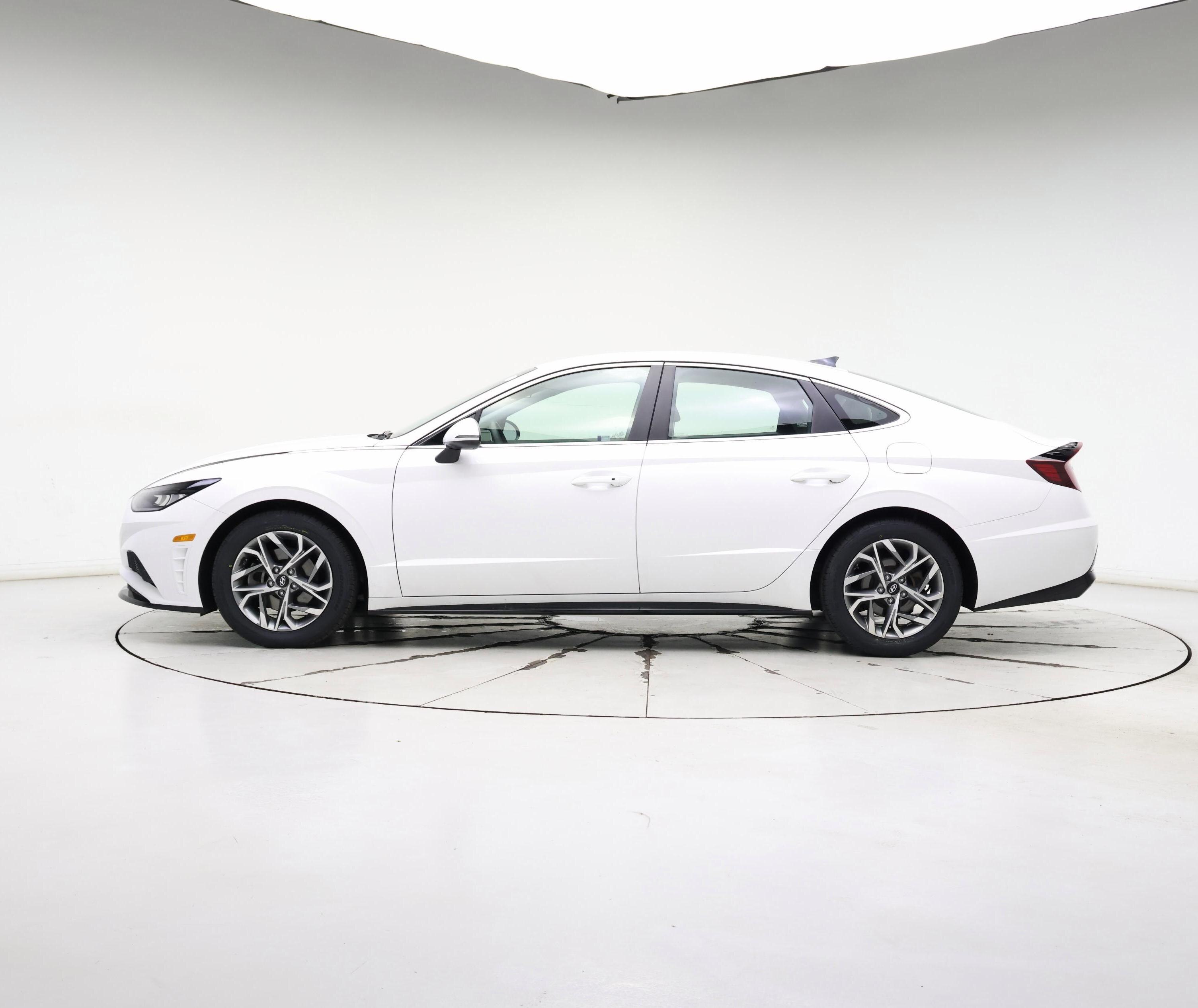 Thumbnail: 2023 Hyundai Sonata - 3