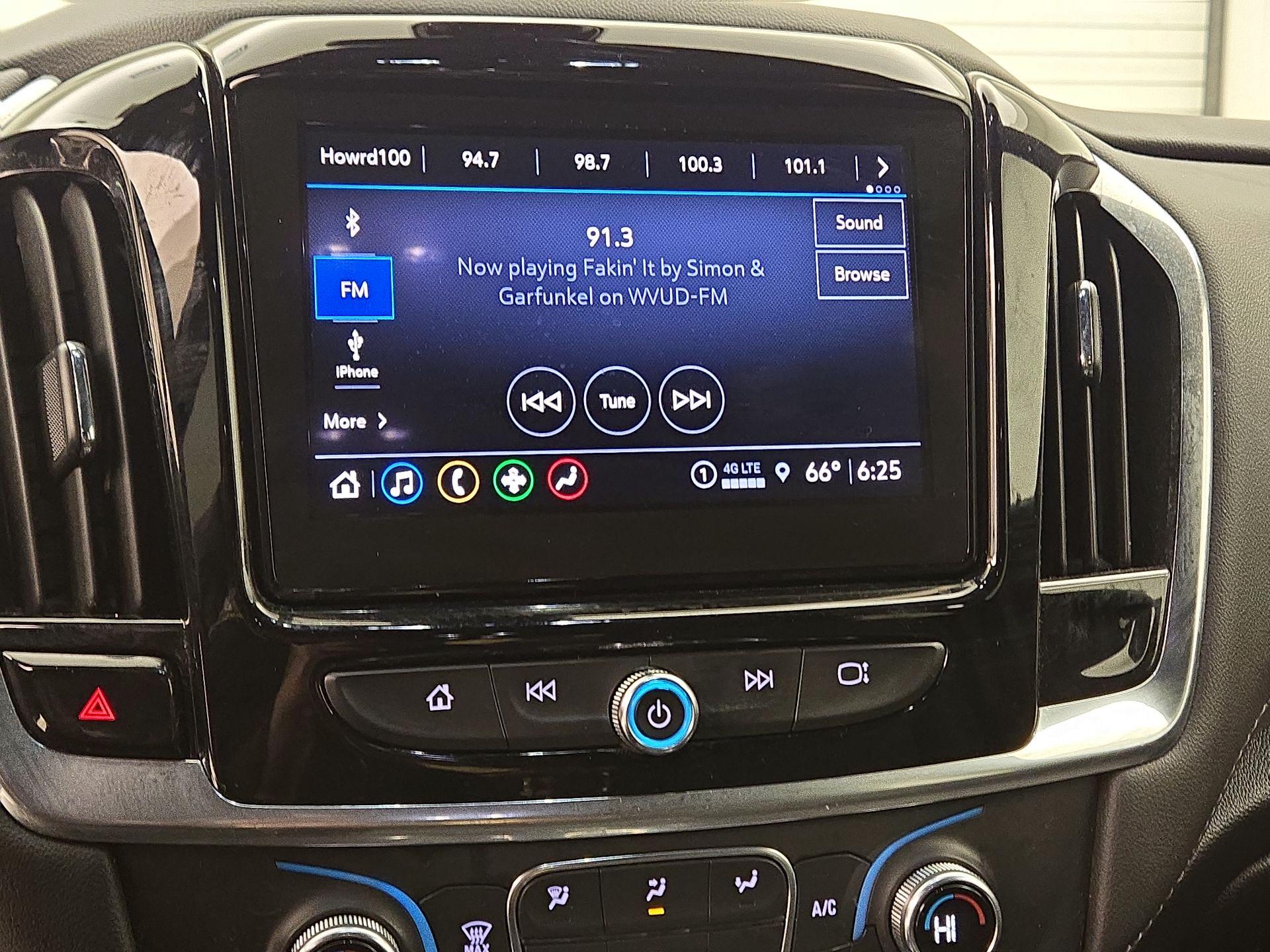 Thumbnail: 2023 Chevrolet Traverse - 15