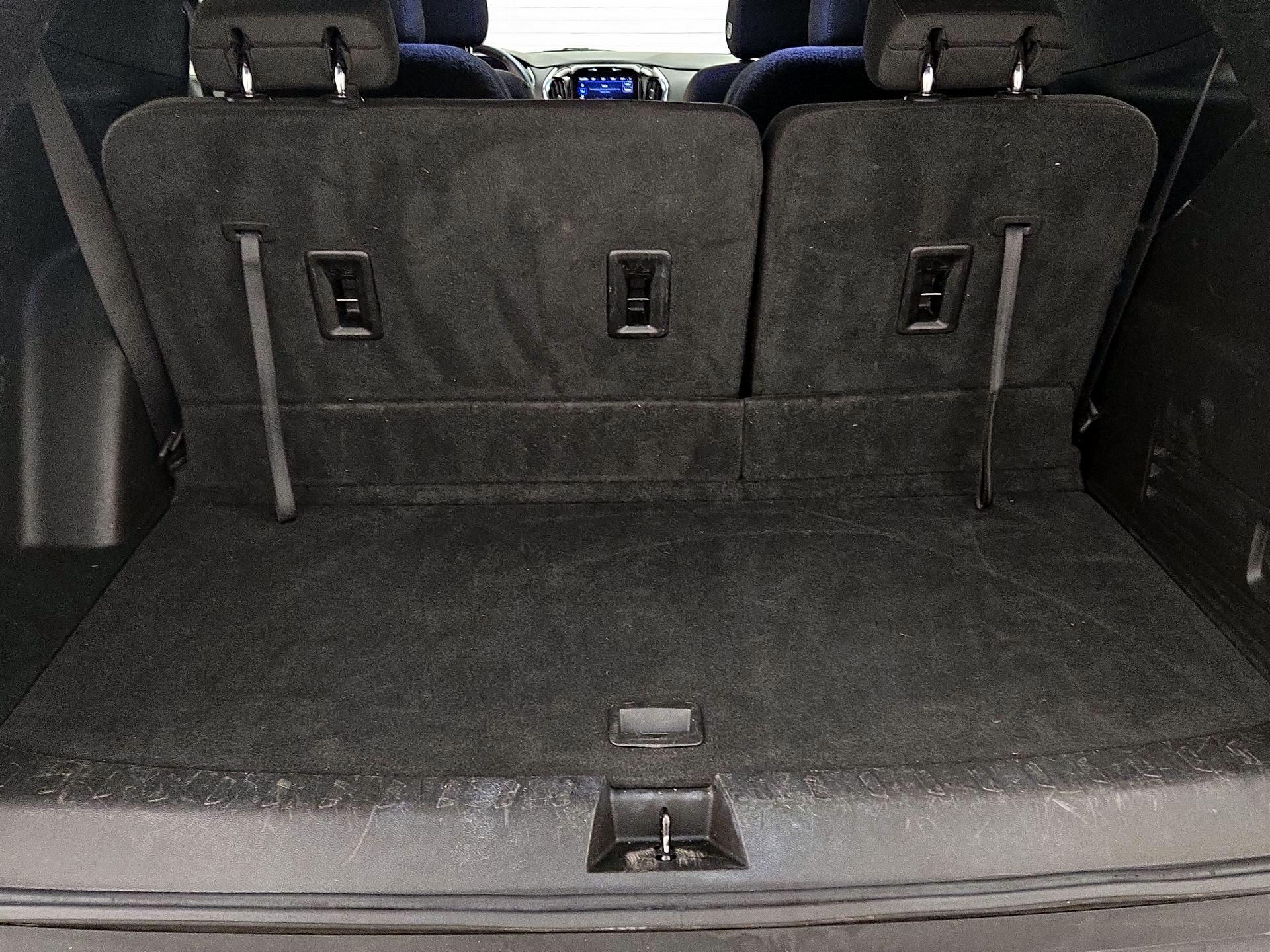 Thumbnail: 2023 Chevrolet Traverse - 19